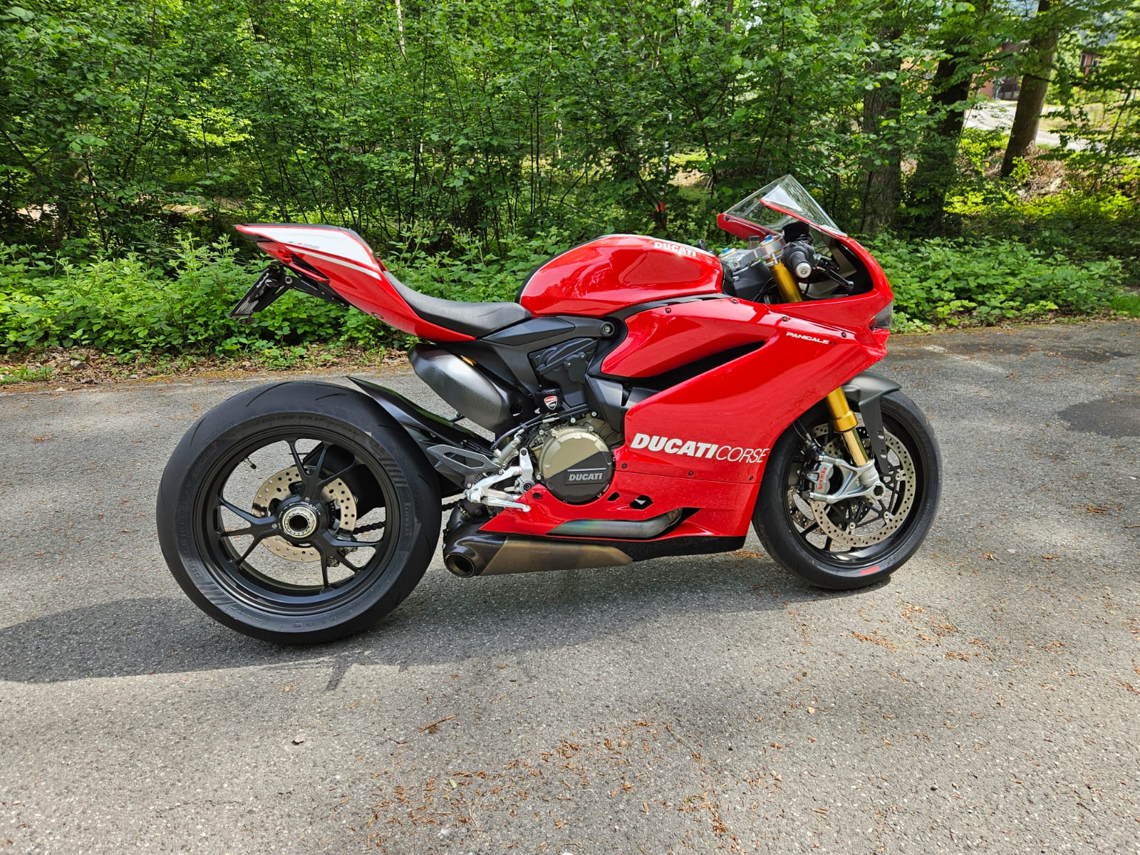 DUCATI Panigale R