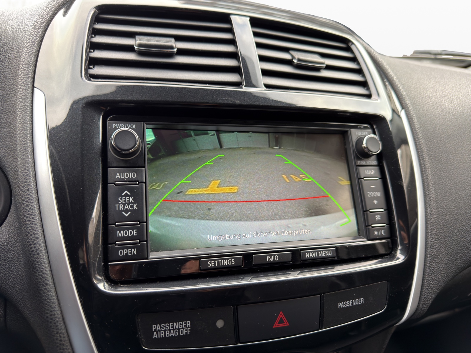 PEUGEOT 4008 1.6 HDi Active 4WD-image-13