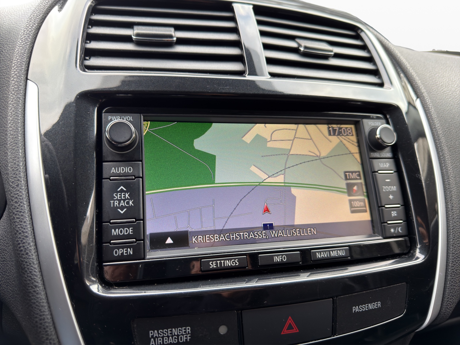 PEUGEOT 4008 1.6 HDi Active 4WD-image-12
