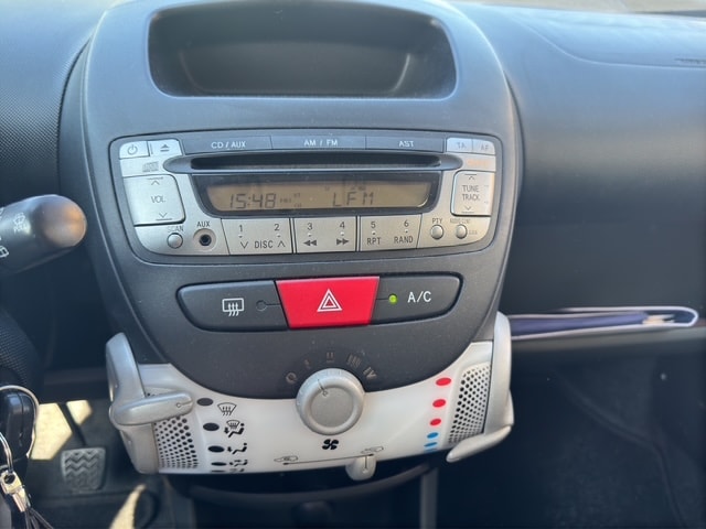 PEUGEOT 107 1.0 Active-image-14