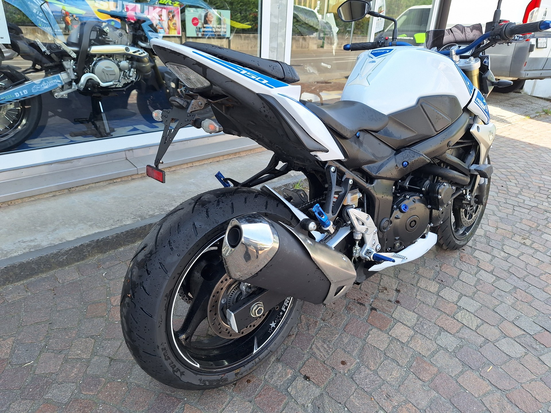 SUZUKI GSR 750 ABS Freegun-image-0