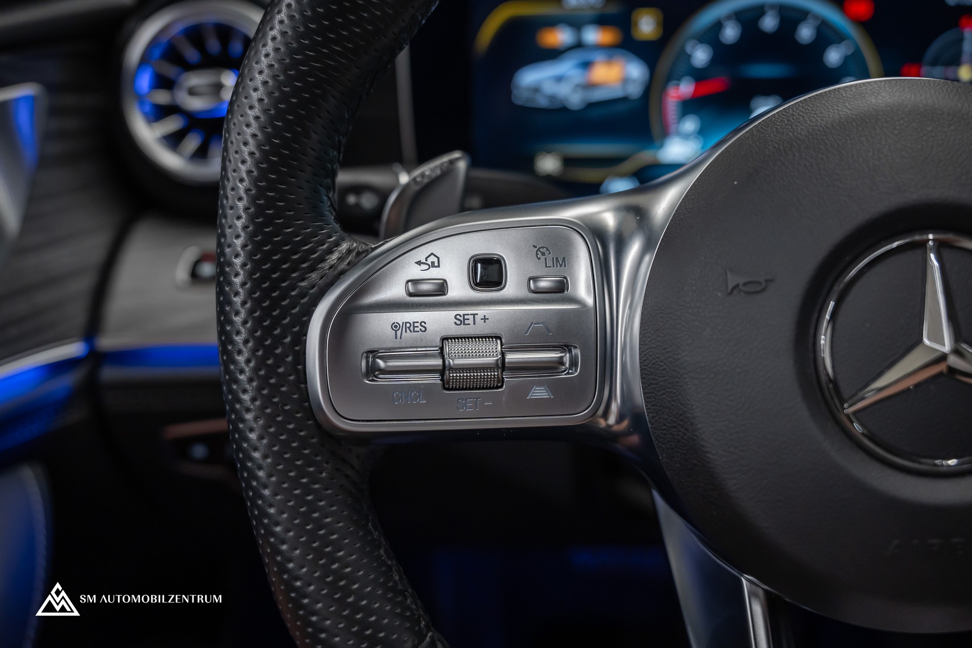 MERCEDES-BENZ AMG GT 63 S 4matic+ / Aero Paket / 360° / Head-Up / Panorama-image-25