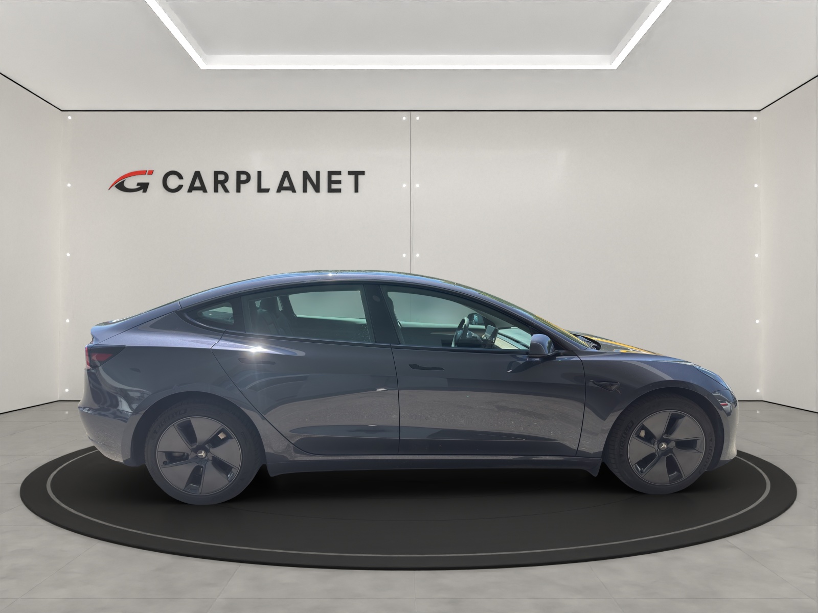 TESLA Model 3 Long Range D-image-11