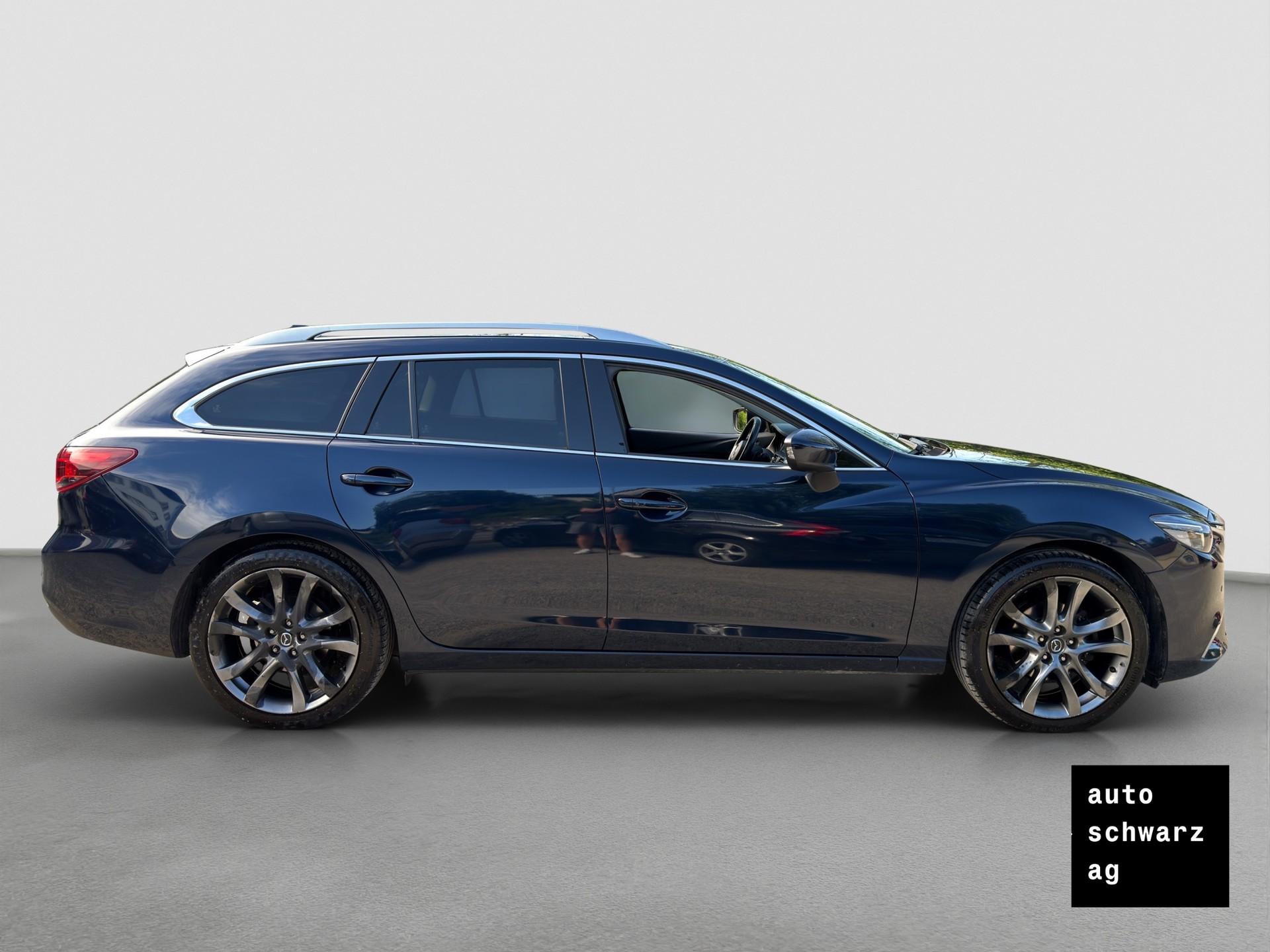 MAZDA 6 SW 2.2 D Revolution AWD Automatic Skyactive-D-showroom-element-3
