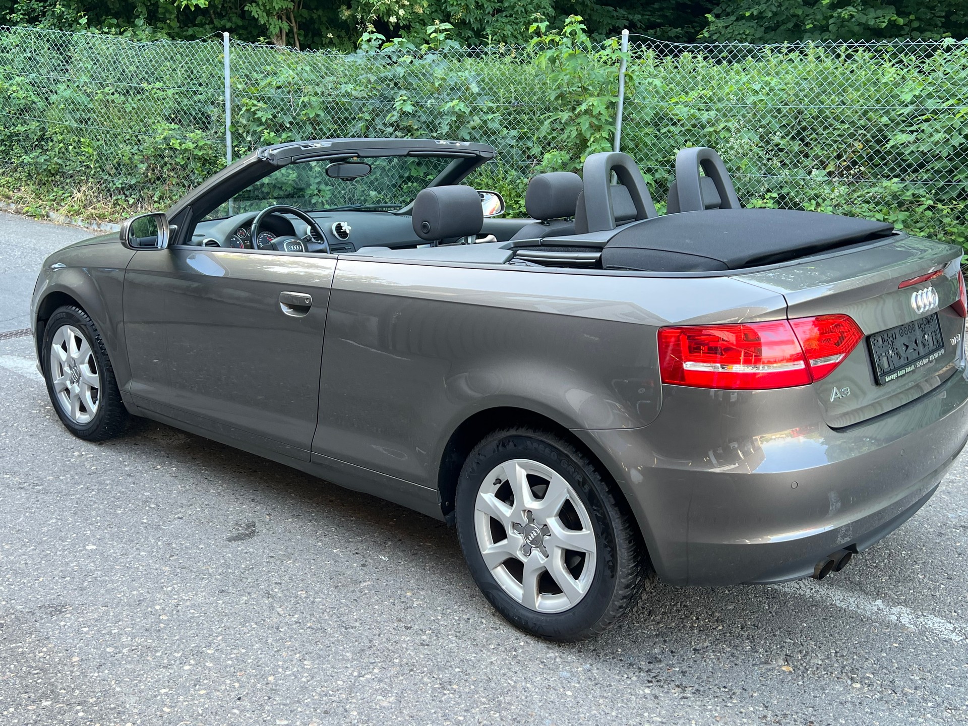 AUDI A3 Cabriolet 1.4 TFSI Attraction-image-3