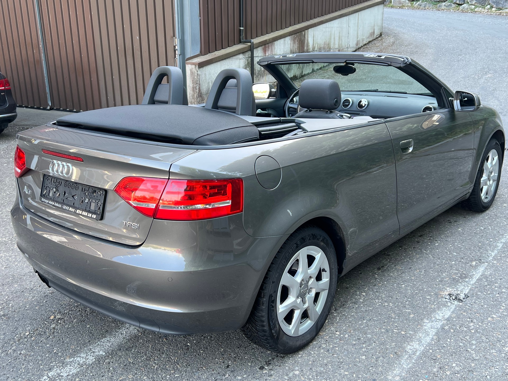 AUDI A3 Cabriolet 1.4 TFSI Attraction-image-8