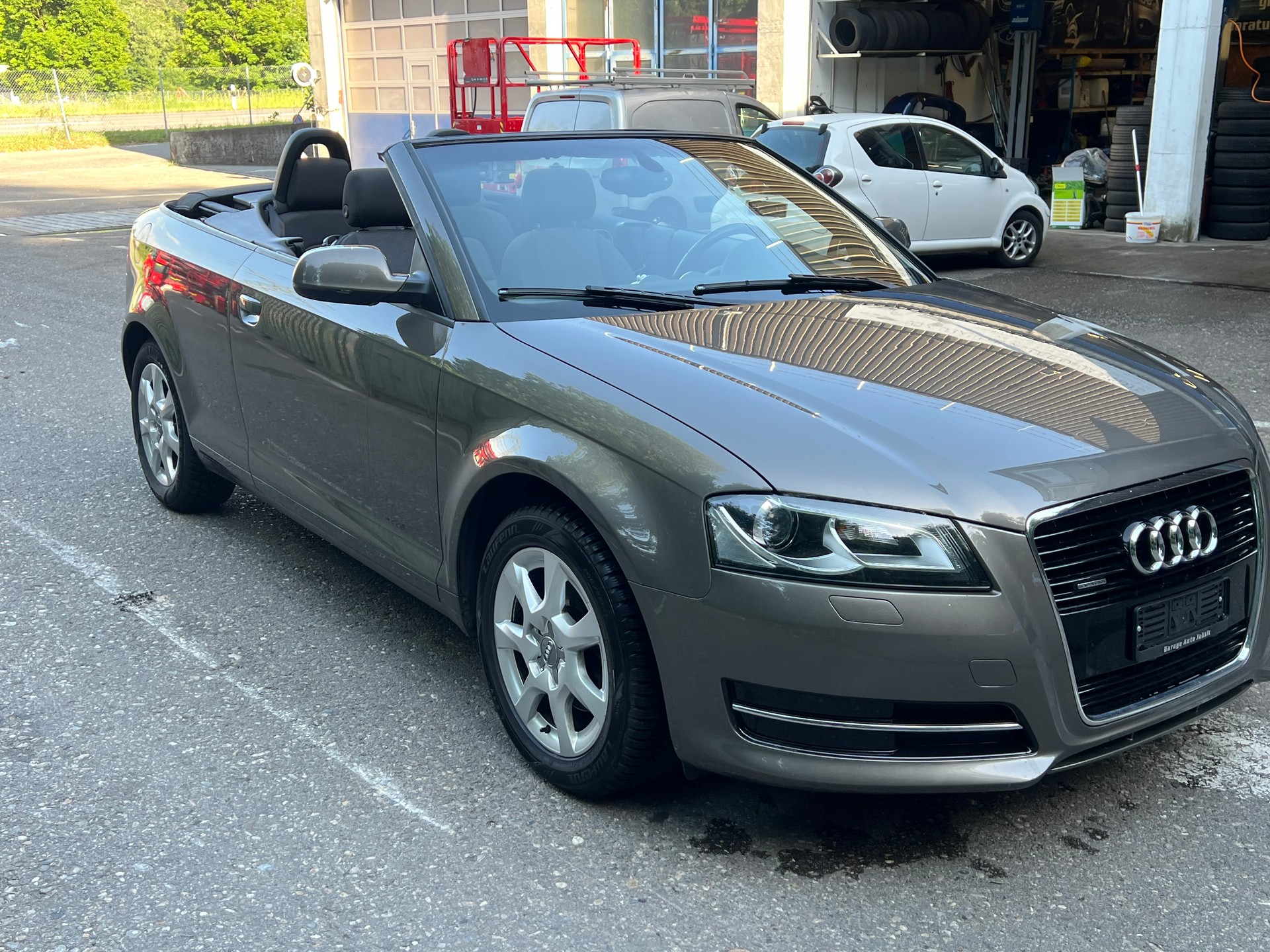 AUDI A3 Cabriolet 1.4 TFSI Attraction-image-1