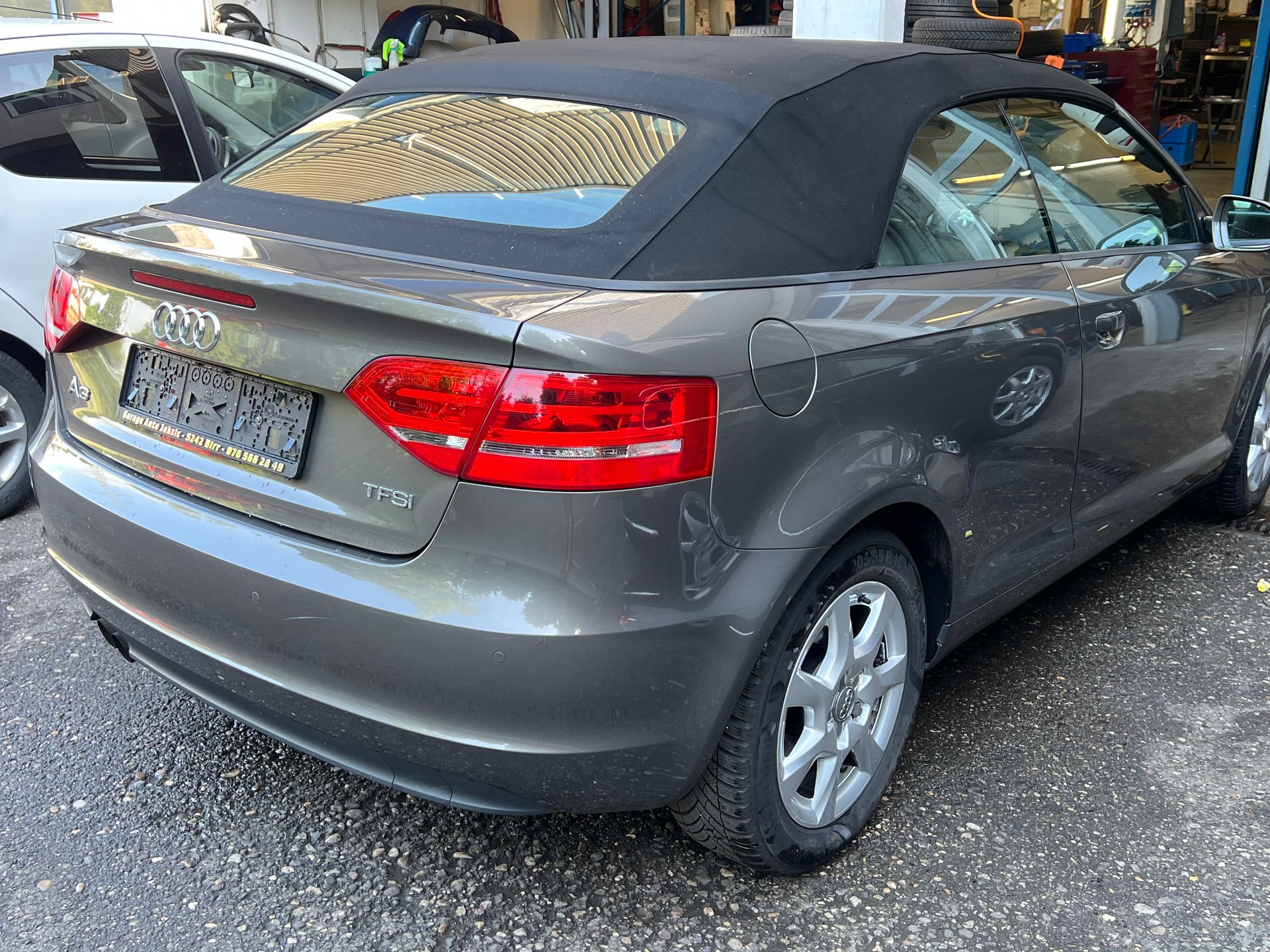 AUDI A3 Cabriolet 1.4 TFSI Attraction-image-2