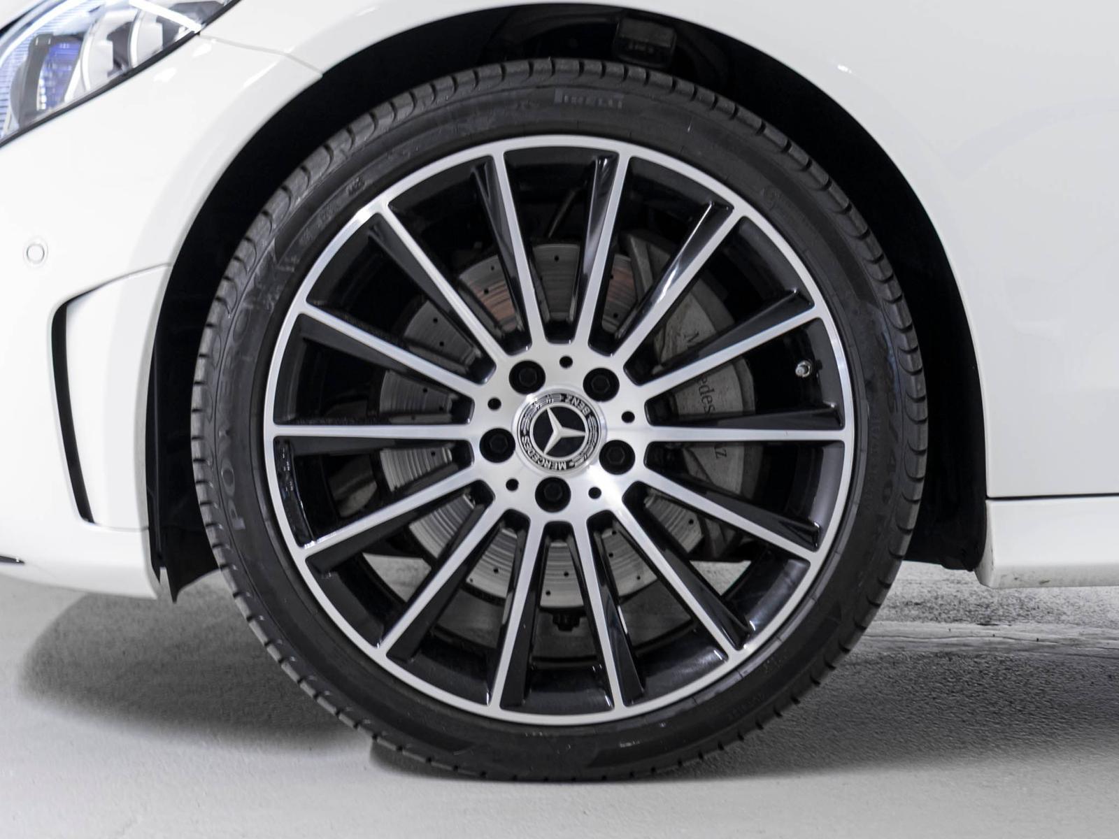 MERCEDES-BENZ C 300 4MATIC-image-11
