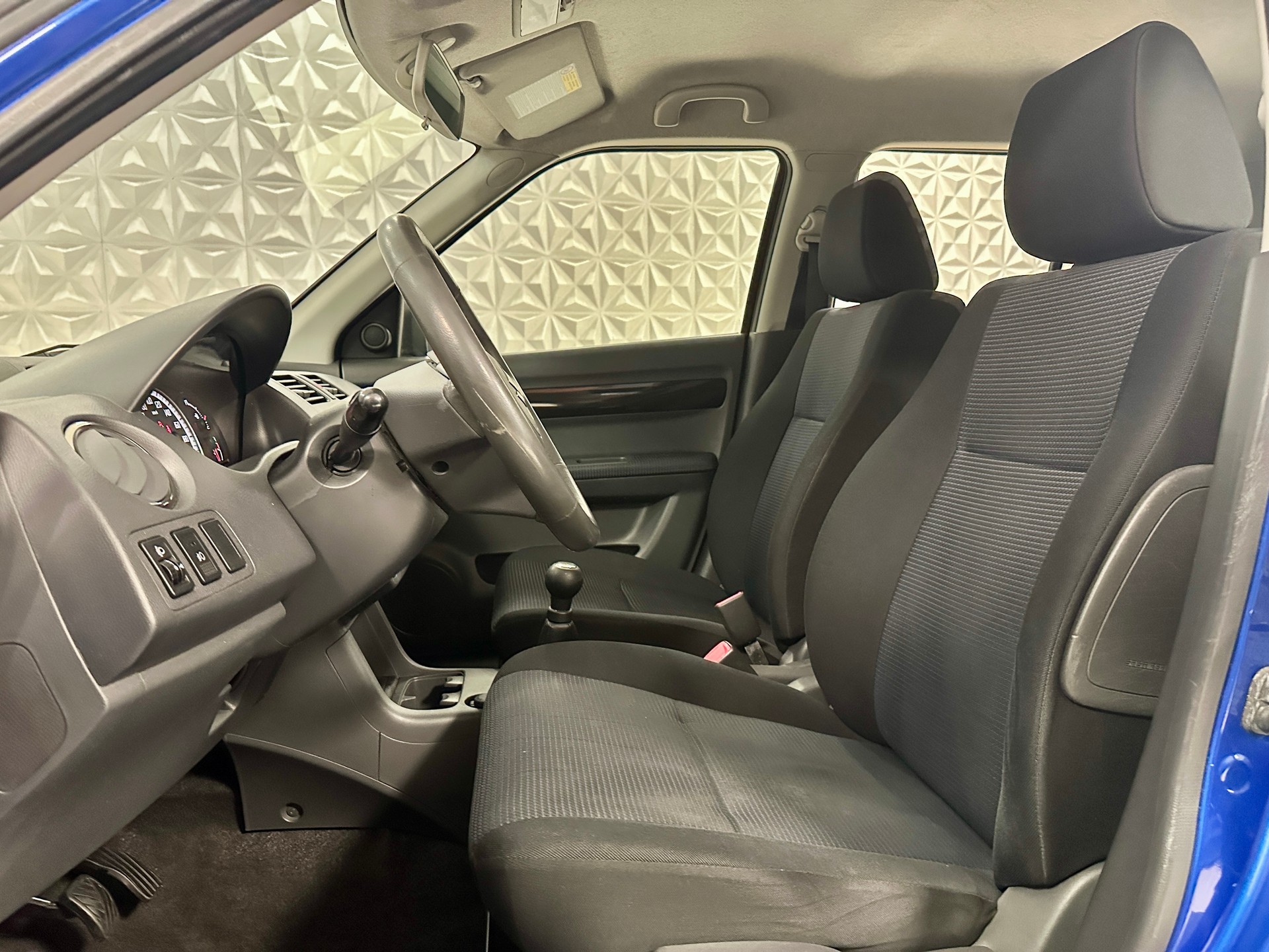 SUZUKI Swift 1.3i 16V GL Top Piz Sulai LE 4x4-image-11
