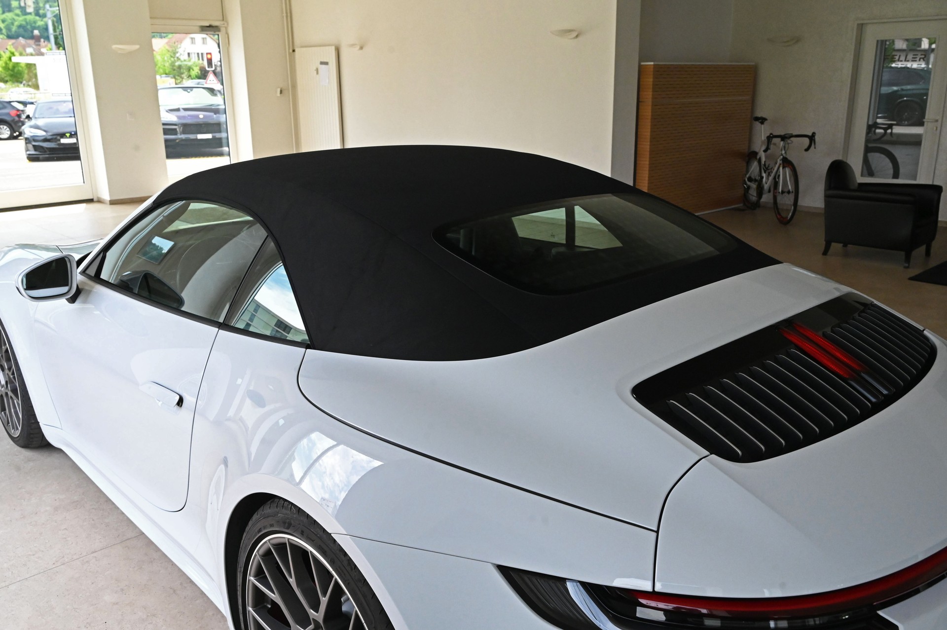 PORSCHE 911 Carrera 4S Cabriolet PDK-image-29