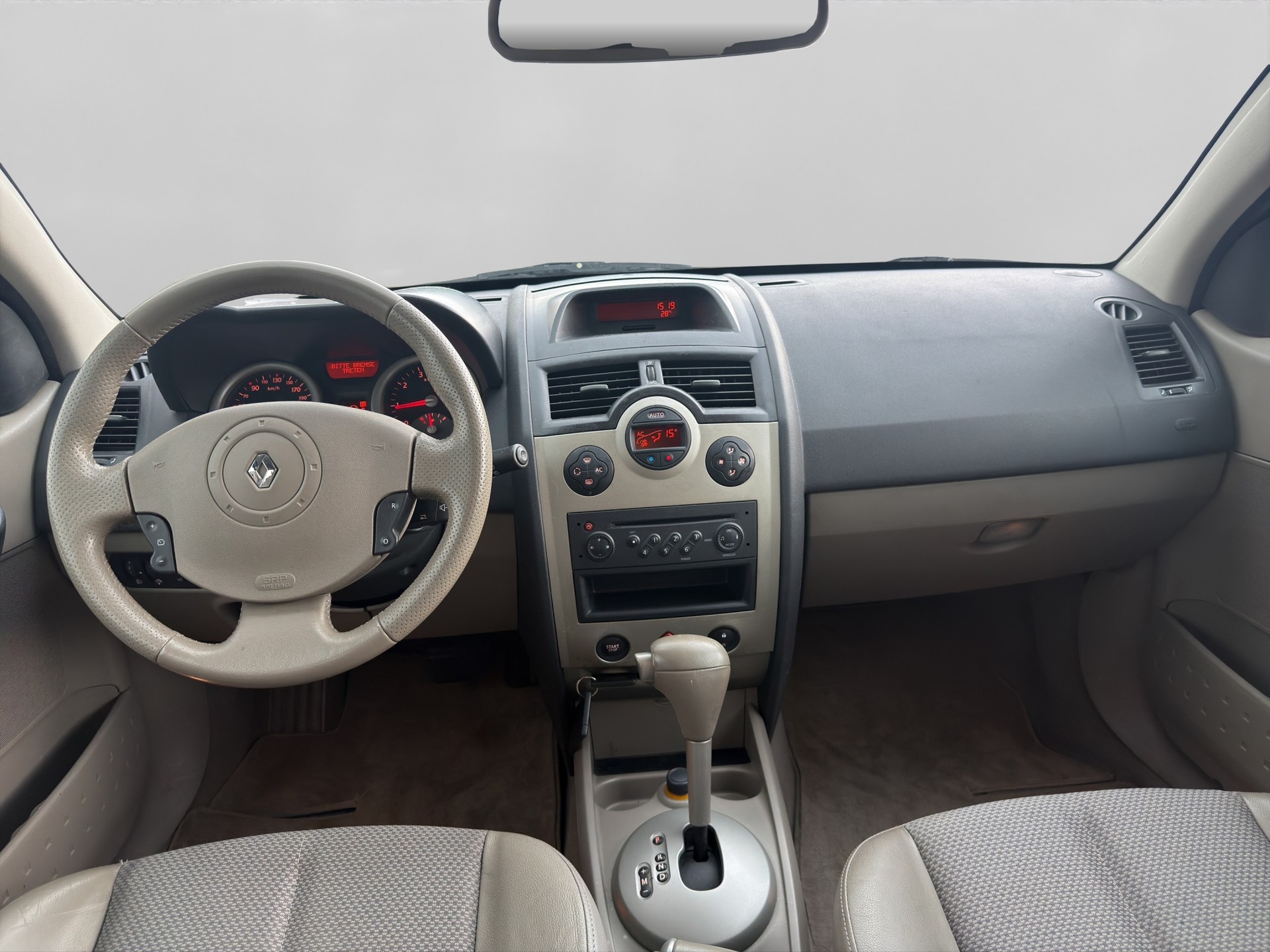 RENAULT Mégane Break 2.0 16V Expression-image-10