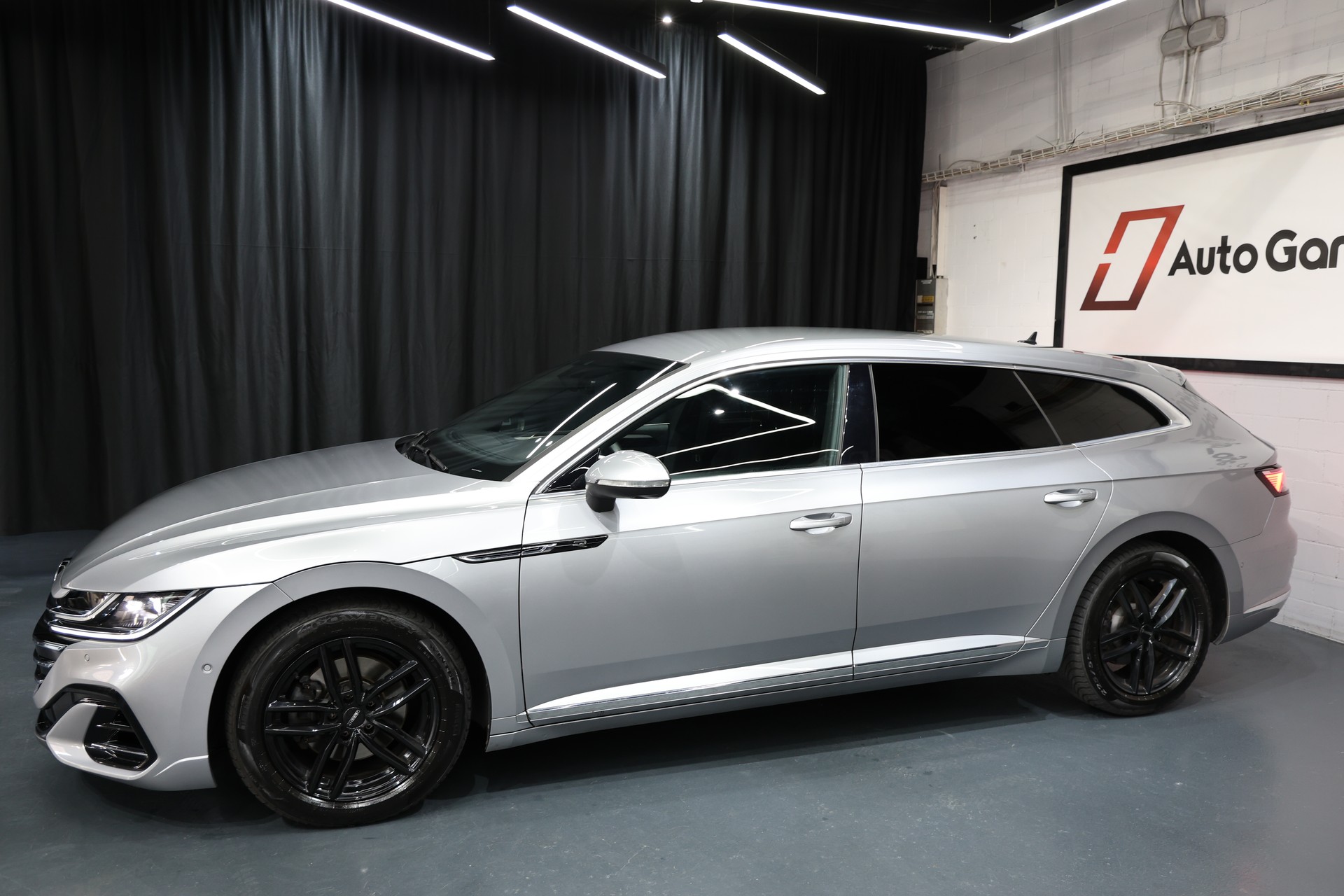 VW Arteon SB 2.0 TDI R-Line 4Motion DSG Shooting Brake-showroom-element-1