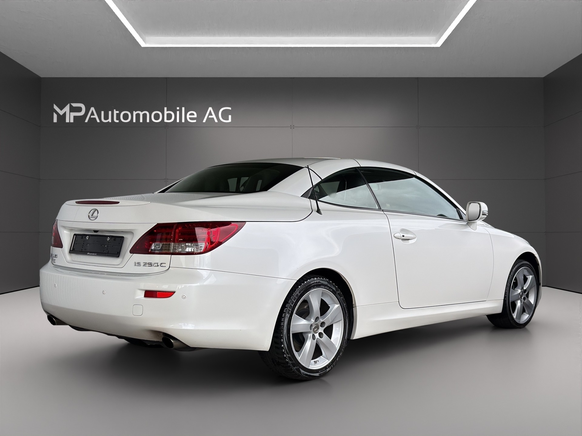 LEXUS IS 250C Edition Automatic-image-4