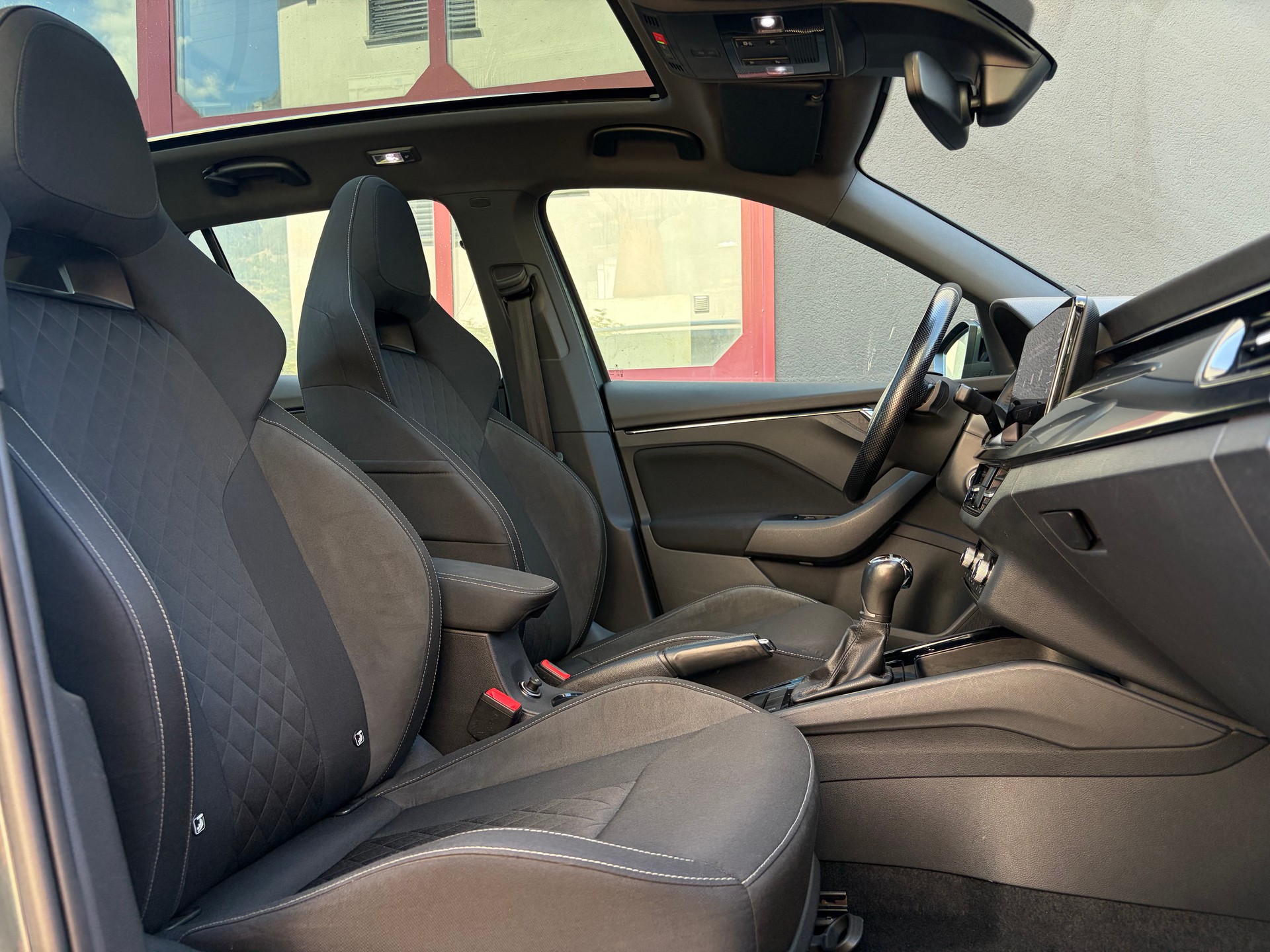 SKODA Kamiq 1.0 TSI Style DSG-image-12