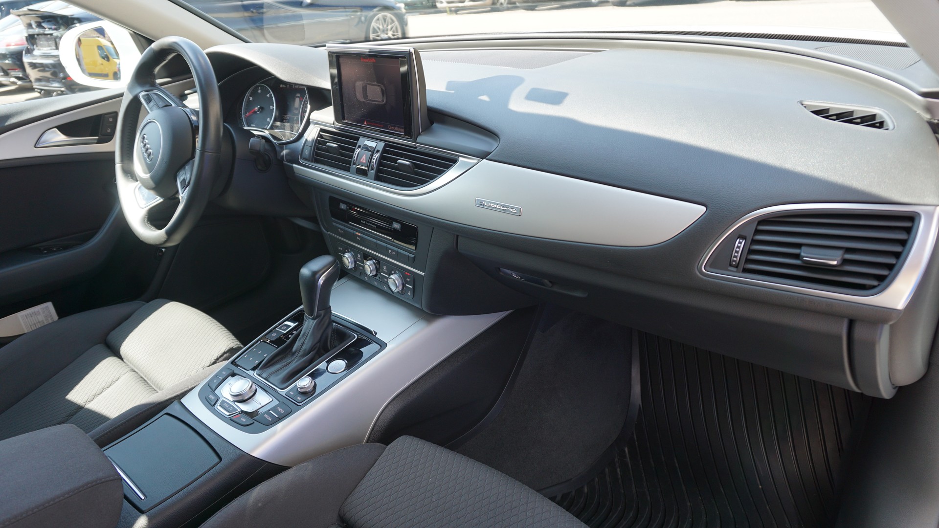 AUDI A6 Avant 2.0 TDI 190 quattro S-Tronic-image-13