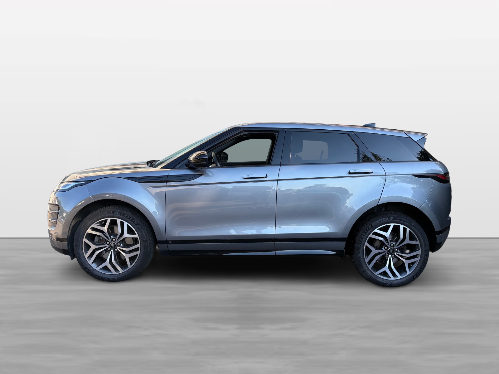 LAND ROVER Range Rover Evoque R-Dynamic D 150 HSE AT9-showroom-element-2