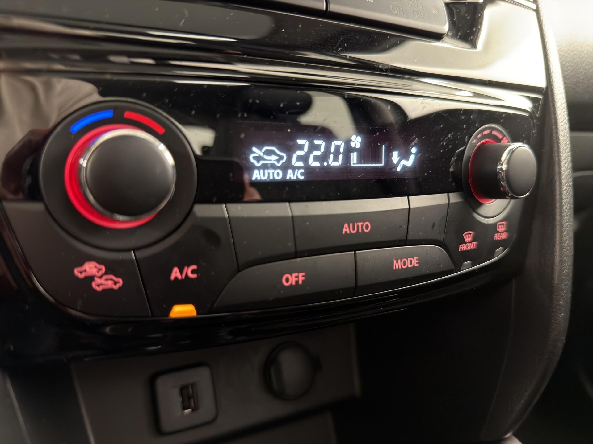 SUZUKI Vitara 1.5 Compact Top Hybrid Edition 35 4x4-image-12
