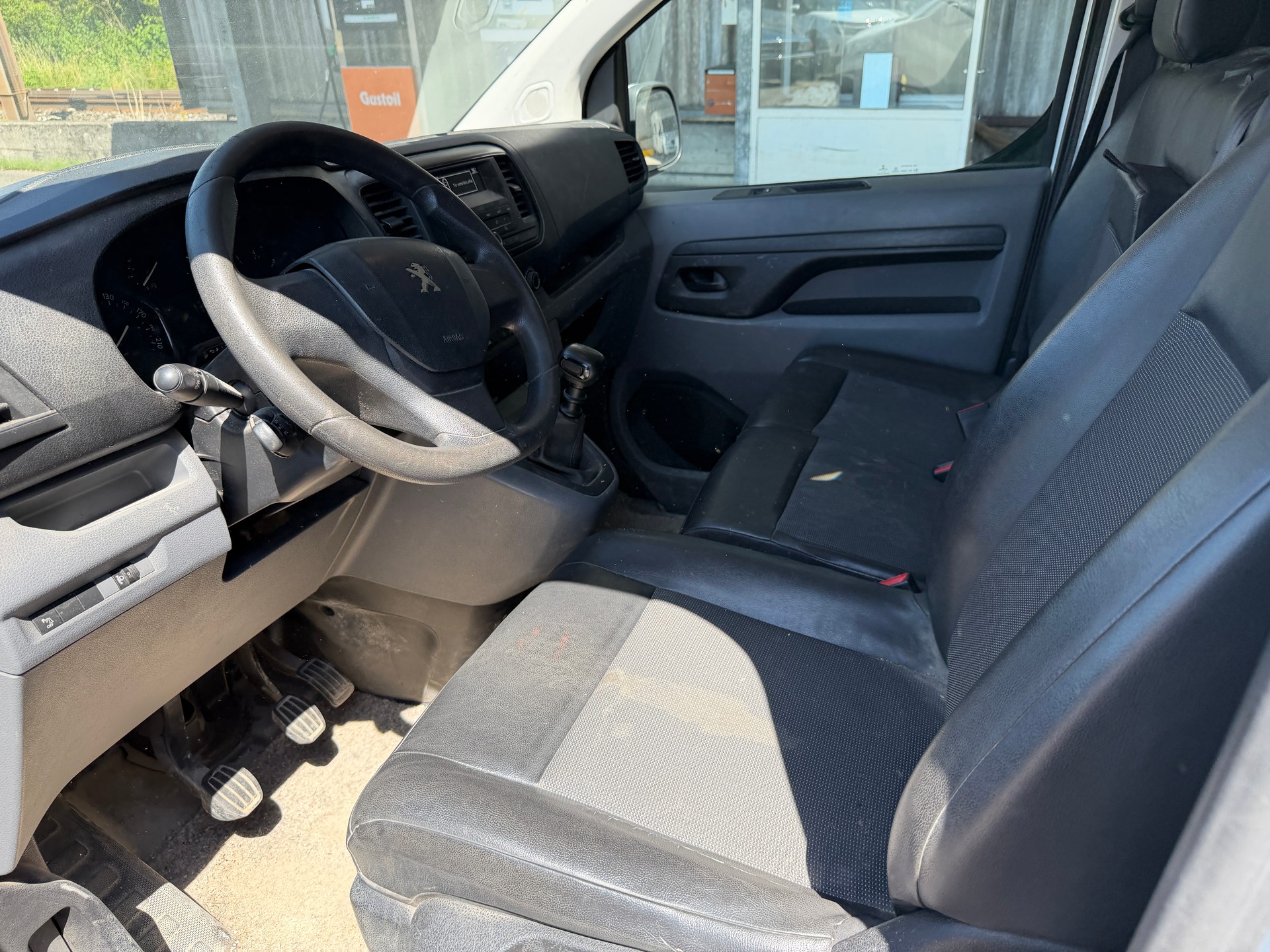 PEUGEOT Expert 2.0 BlueHDi 120 Active Standard-image-4