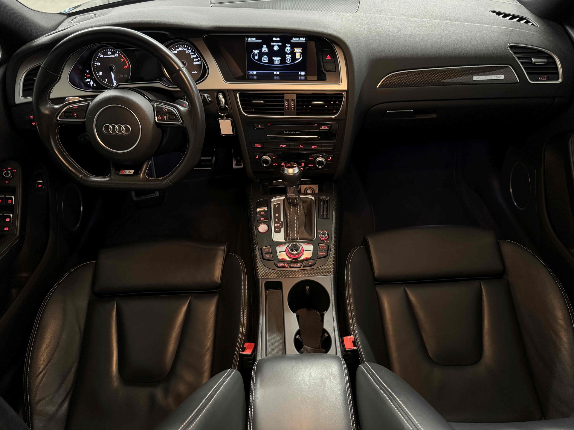 AUDI S4 Avant 3.0 TFSI quattro S-tronic-image-9