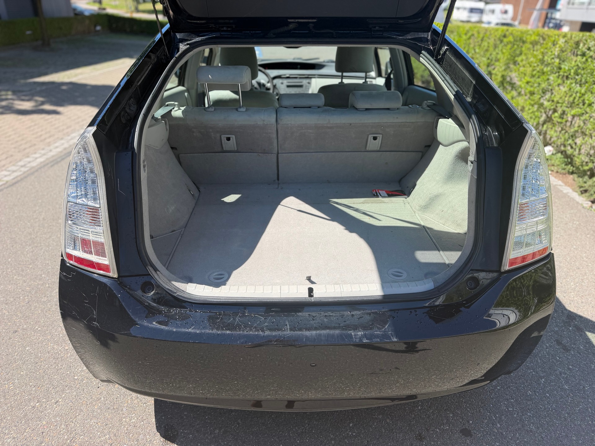 TOYOTA Prius 1.8 16V HSD Sol-image-7