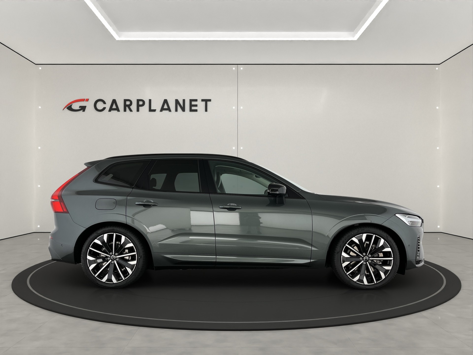 VOLVO XC60 2.0 T8 TE Ultra Dark eAWD-showroom-element-2