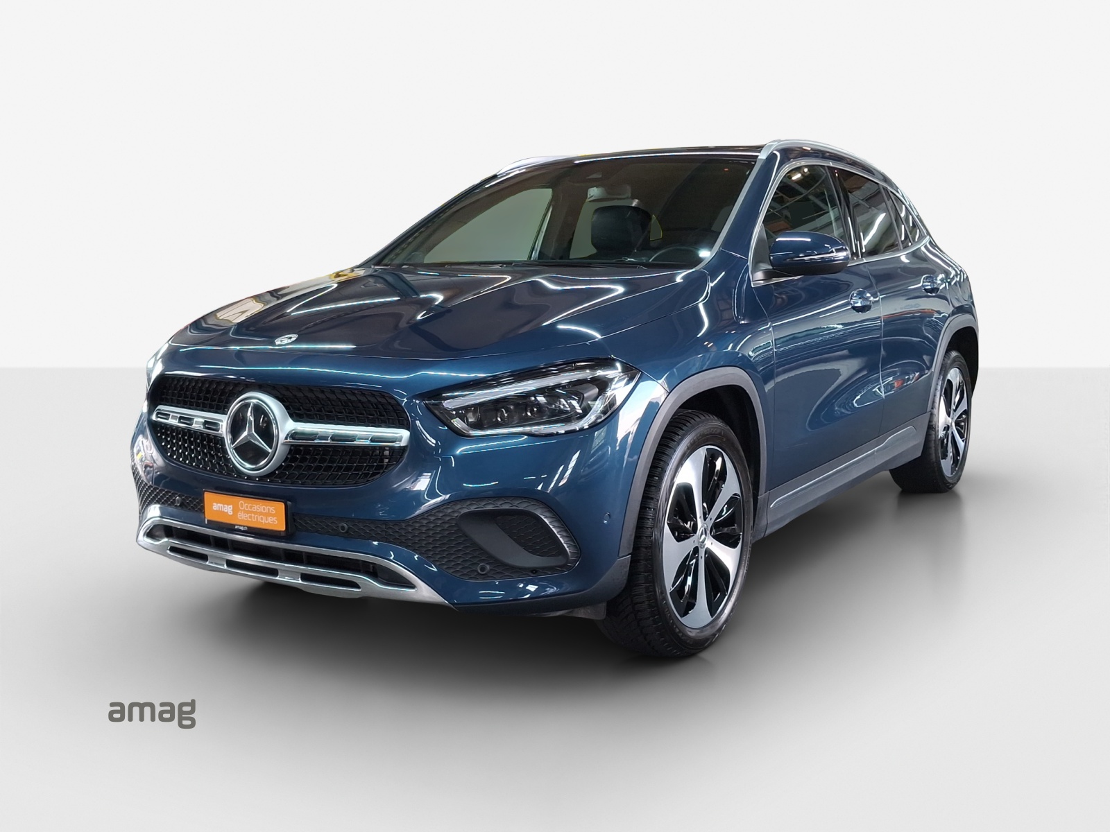 MERCEDES-BENZ GLA 250e Progressive 8G-DCT