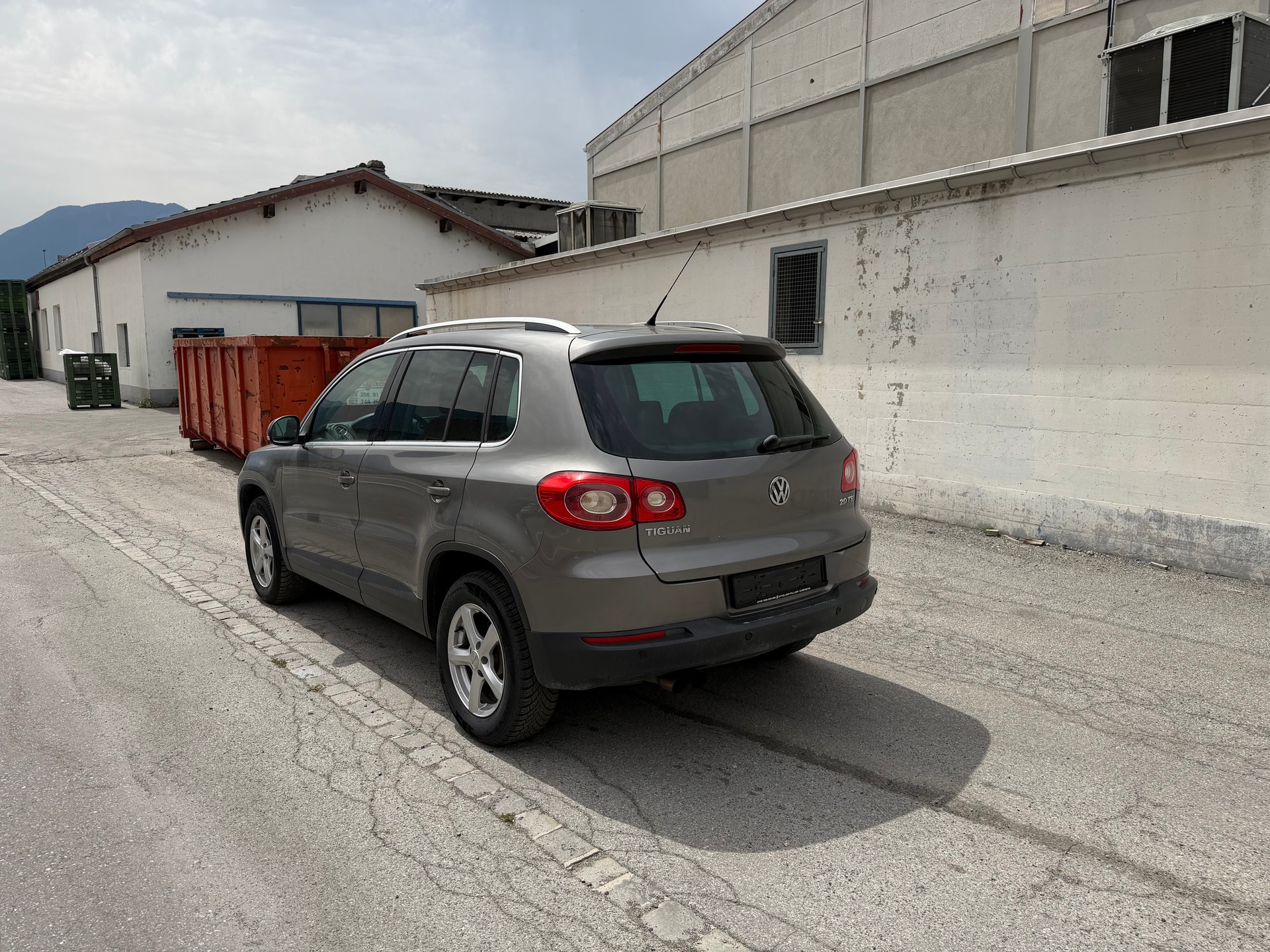 VW Tiguan 2.0 TSI Sport&Style Tiptronic-image-3