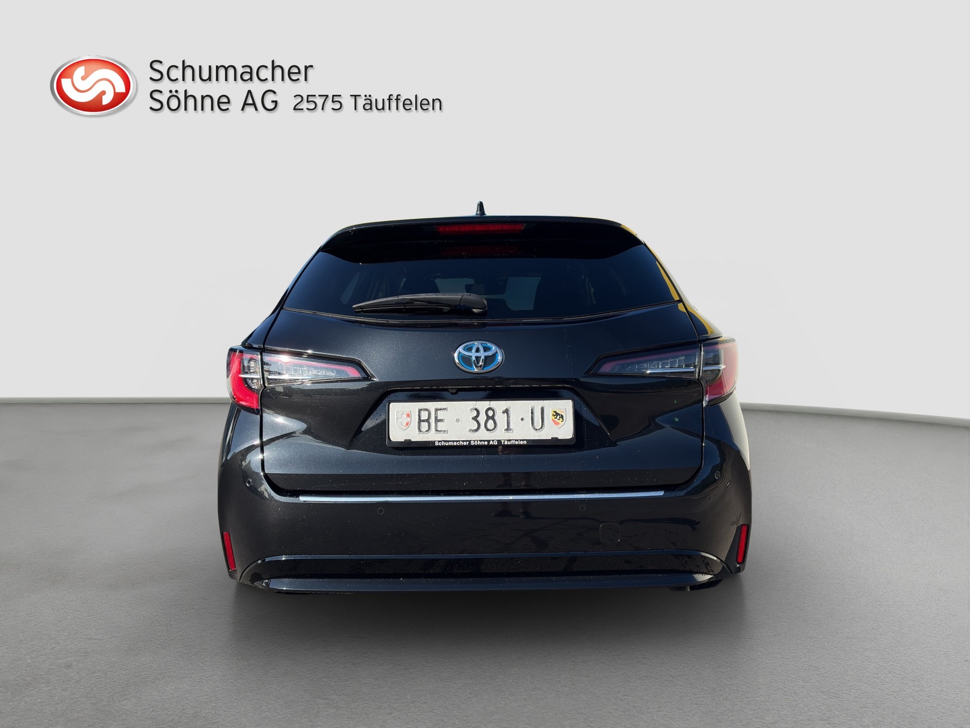 TOYOTA Corolla Touring Sports 1.8 HSD Trend e-CVT-showroom-element-3