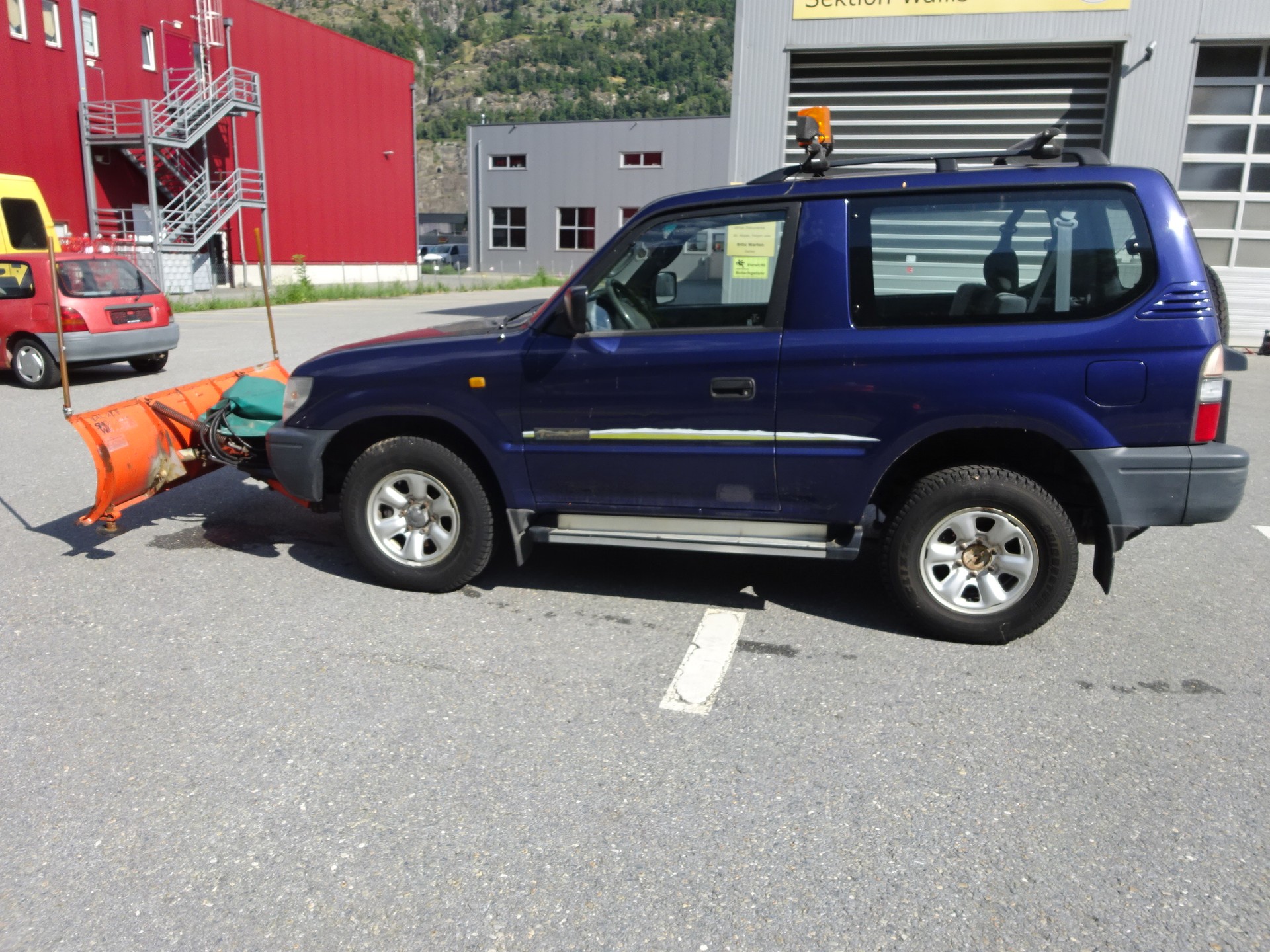 TOYOTA Land Cruiser 300 3.0 TD LX-image-4