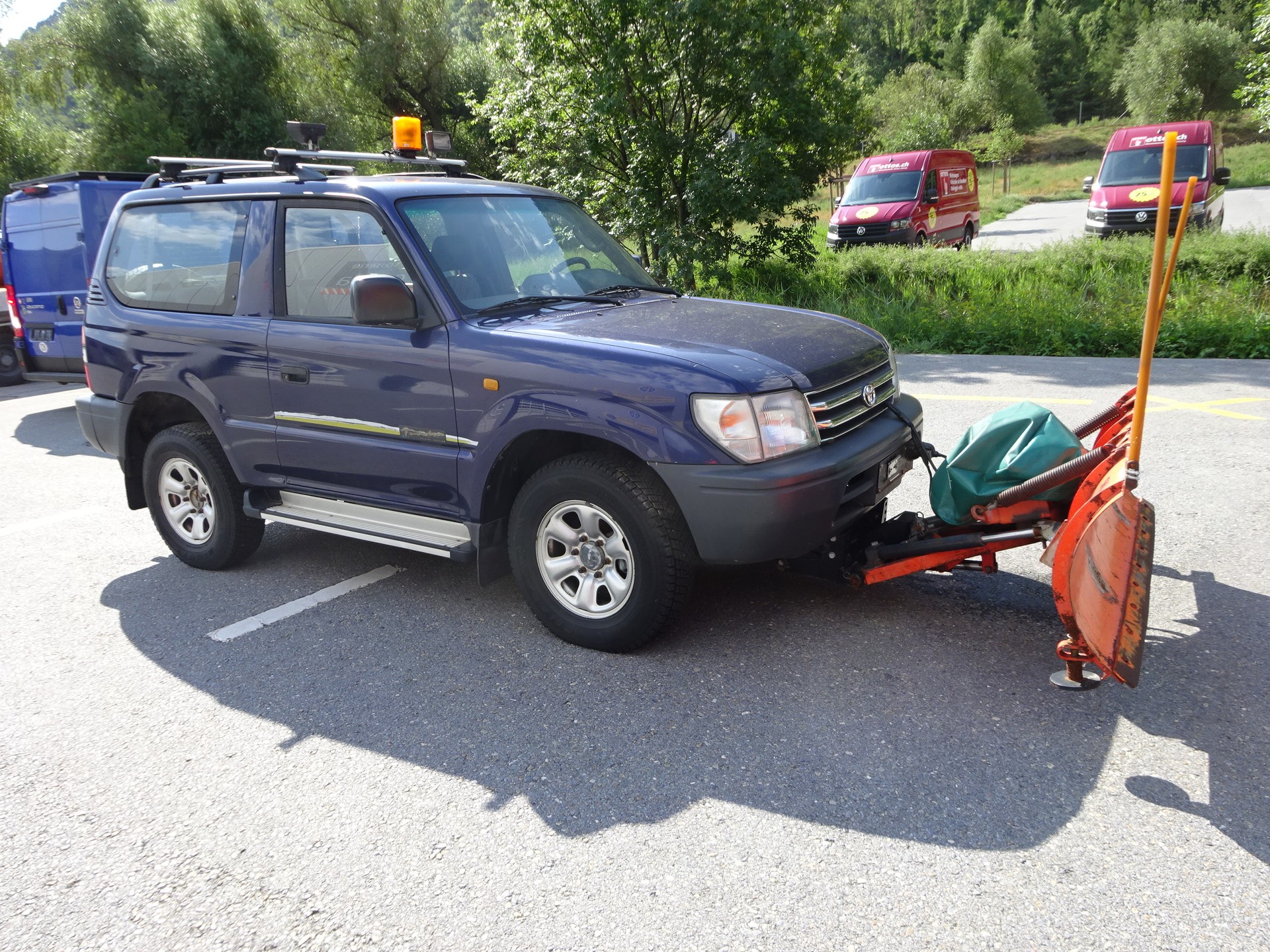 TOYOTA Land Cruiser 300 3.0 TD LX-showroom-element-1
