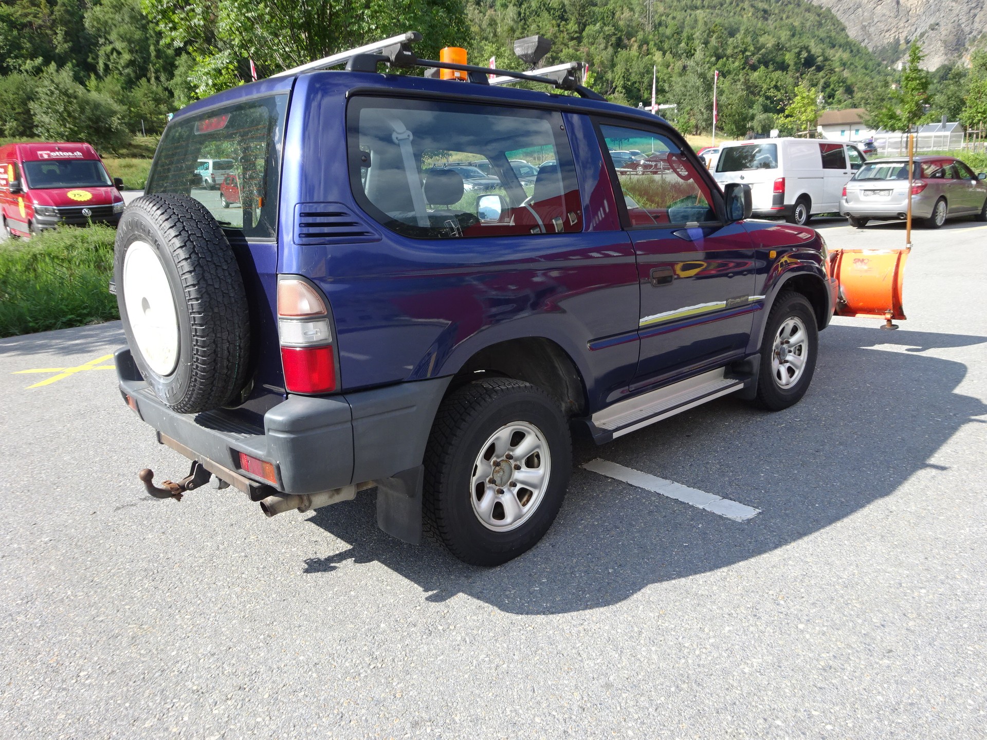 TOYOTA Land Cruiser 300 3.0 TD LX-showroom-element-3