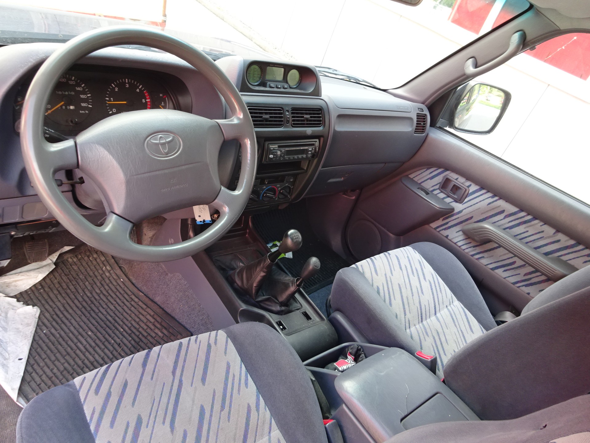 TOYOTA Land Cruiser 300 3.0 TD LX-image-19