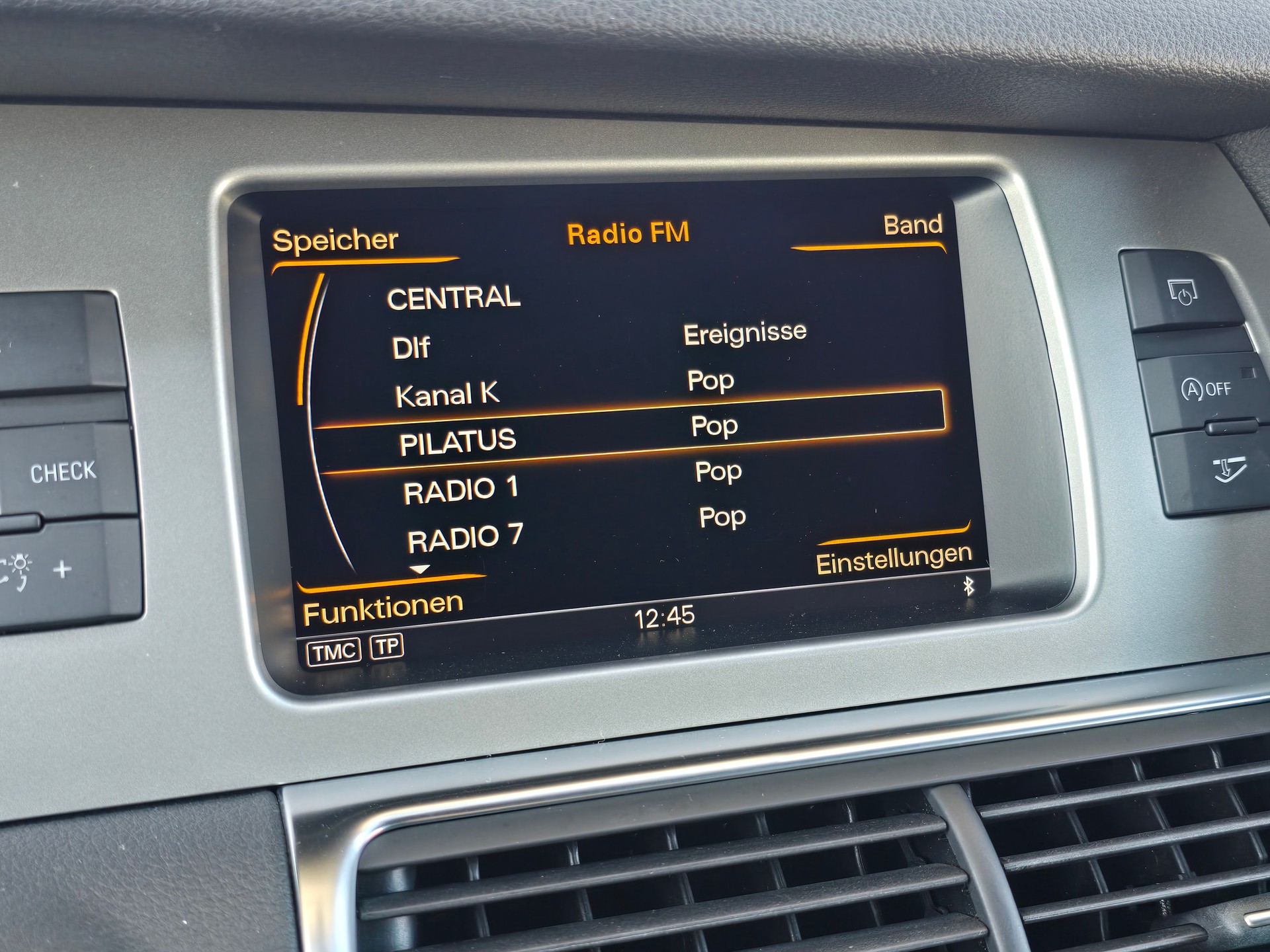AUDI Q7 3.0 TDI quattro tiptronic S-Line Luftfederung 7-Sitzer-image-23