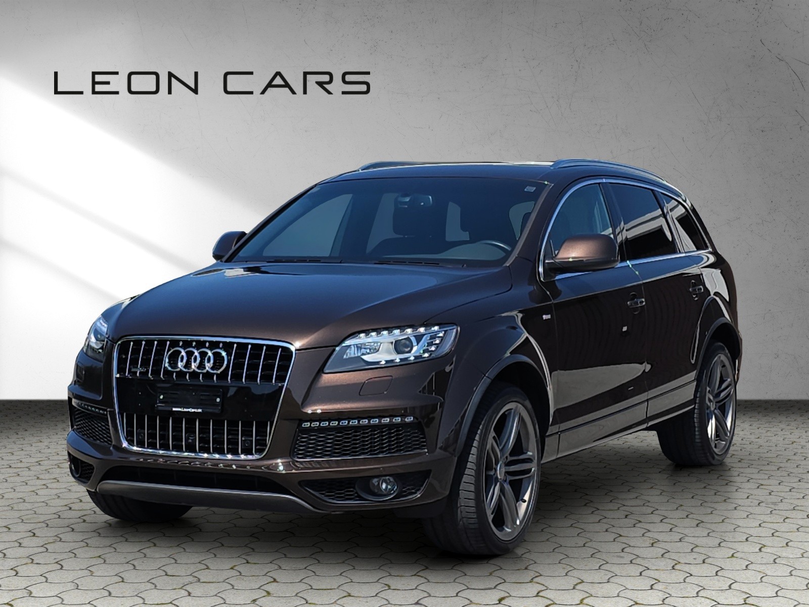 AUDI Q7 3.0 TDI quattro tiptronic S-Line Luftfederung 7-Sitzer