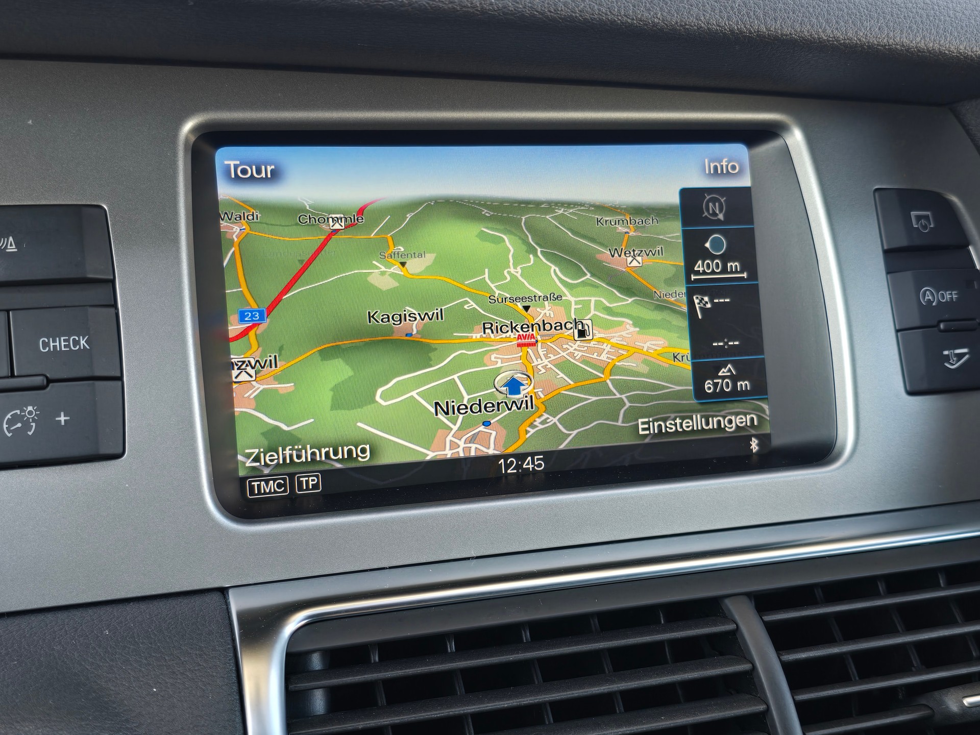 AUDI Q7 3.0 TDI quattro tiptronic S-Line Luftfederung 7-Sitzer-image-18