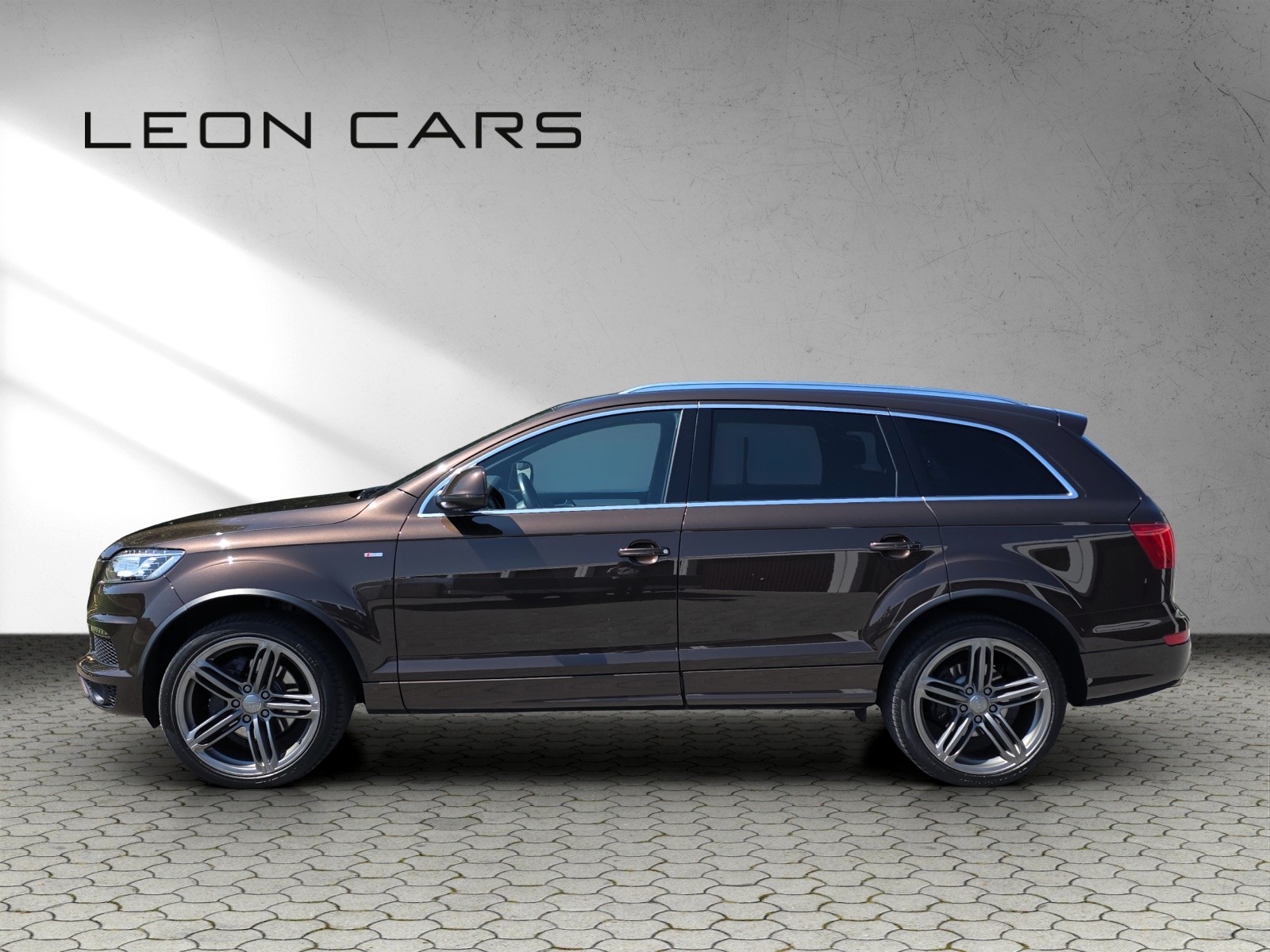AUDI Q7 3.0 TDI quattro tiptronic S-Line Luftfederung 7-Sitzer-image-7