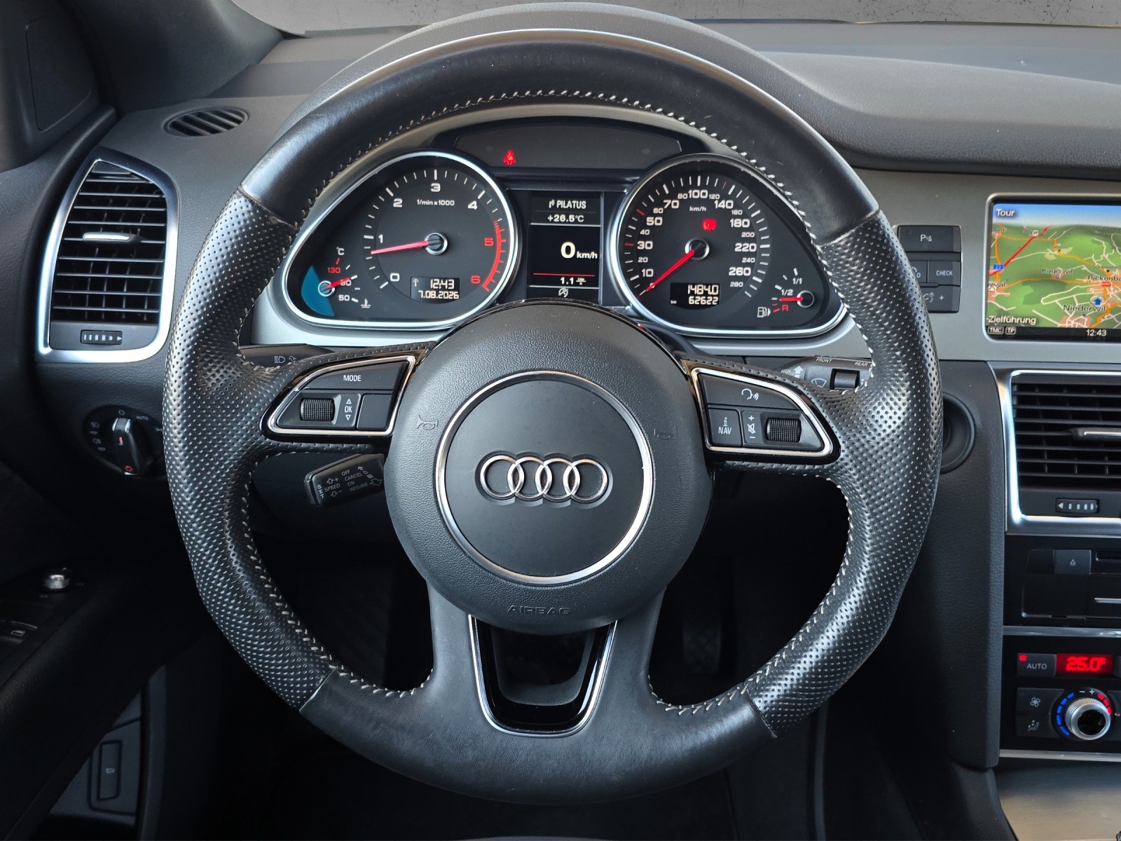AUDI Q7 3.0 TDI quattro tiptronic S-Line Luftfederung 7-Sitzer-image-13