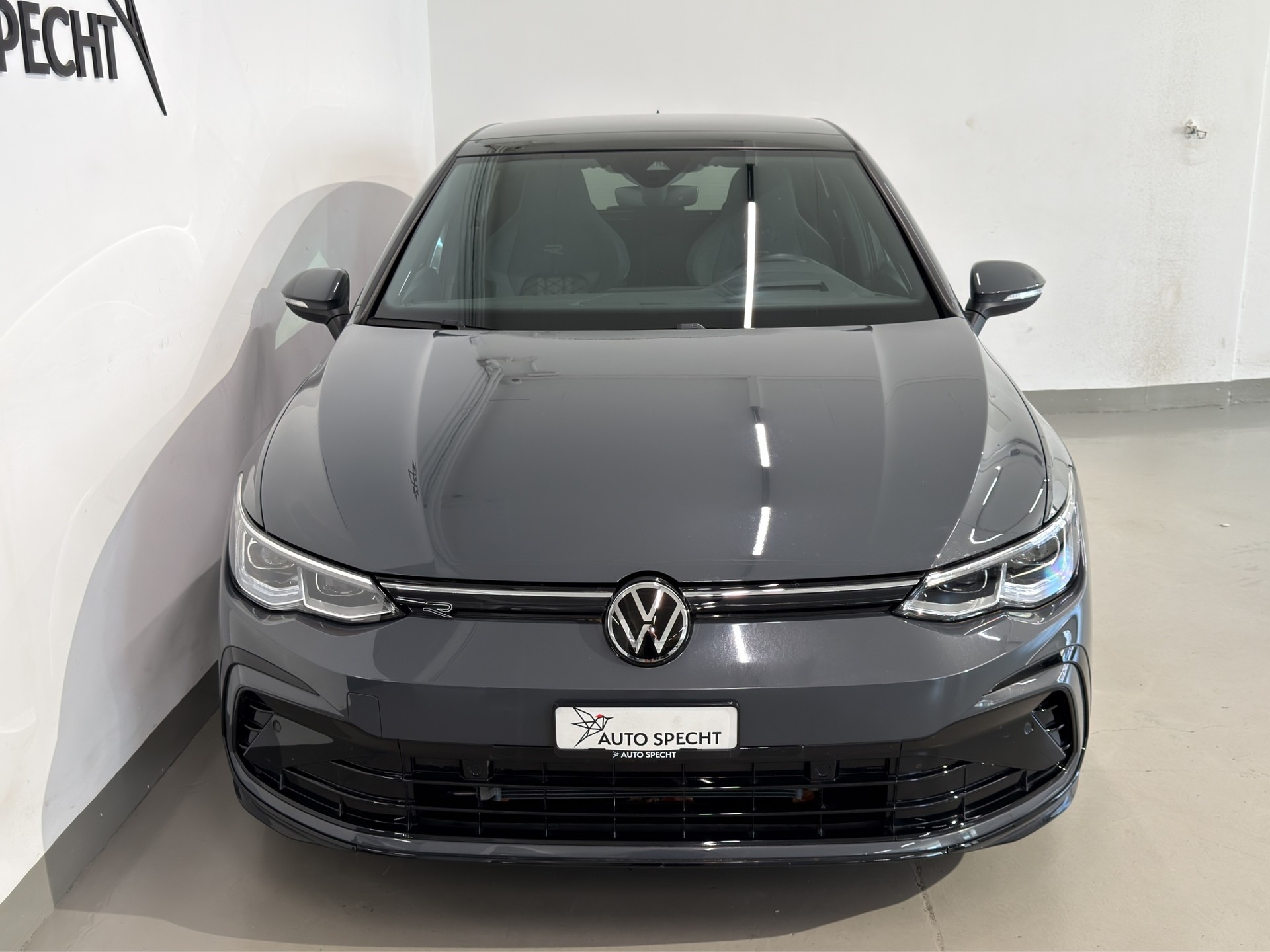 VW Golf 2.0 TDI R-Line DSG-showroom-element-2