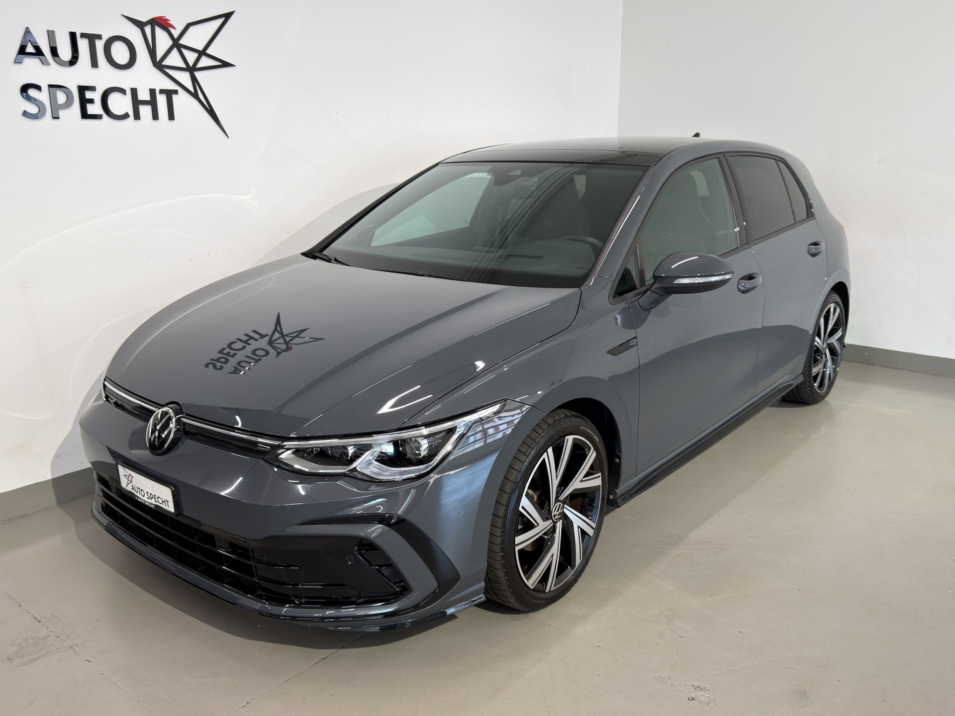 VW Golf 2.0 TDI R-Line DSG-showroom-element-1