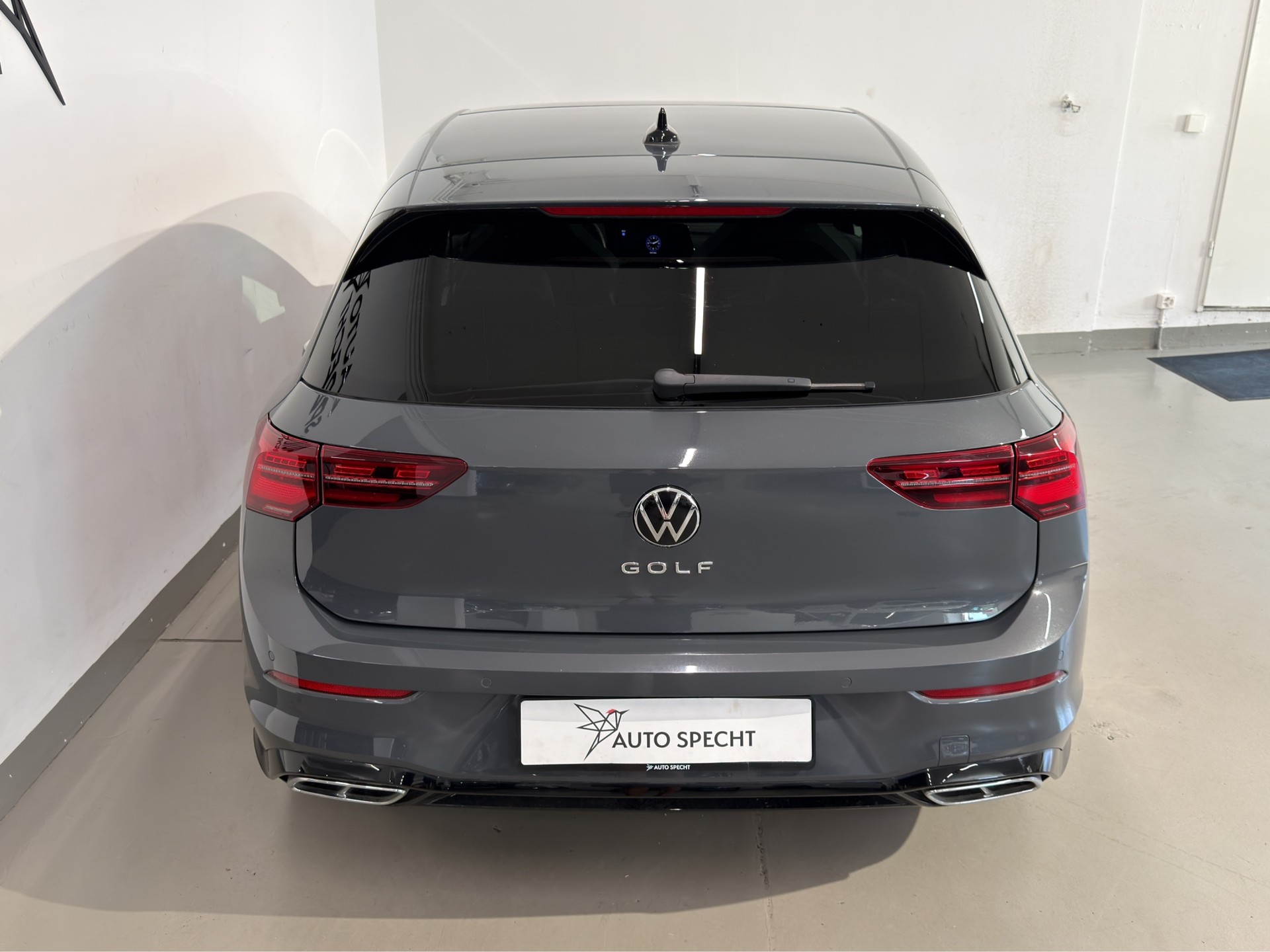 VW Golf 2.0 TDI R-Line DSG-image-5