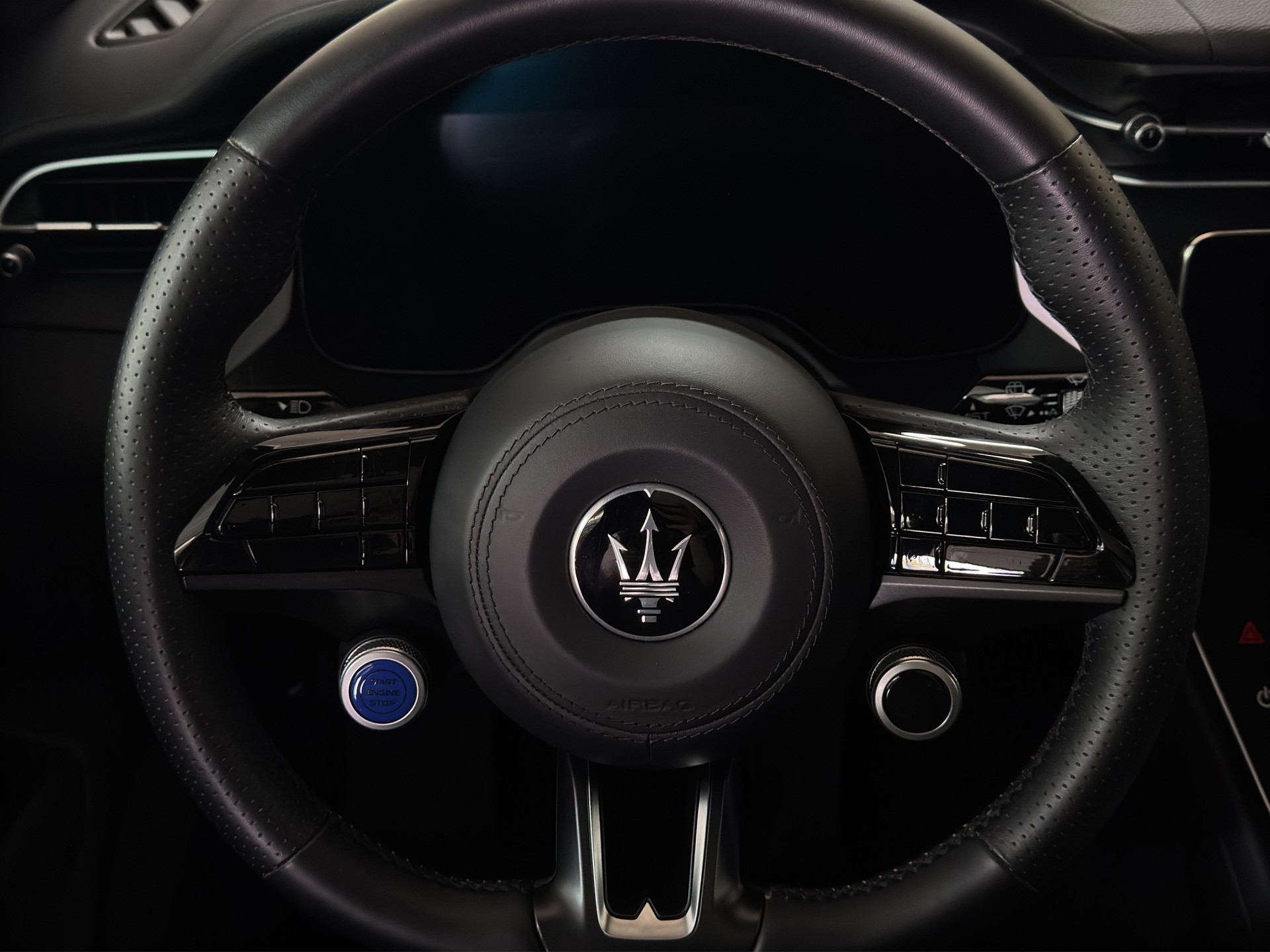 MASERATI Grecale 2.0 MHEV GT Hybrid Automatica "Pano-Sonus-HUD"-image-14