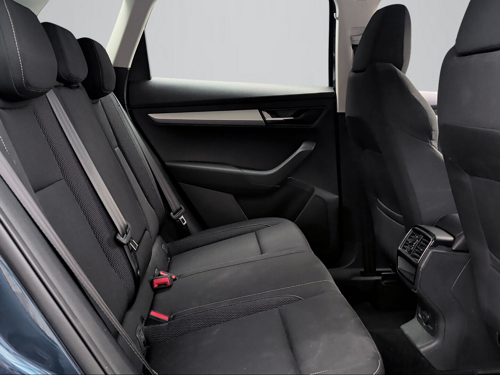 SKODA Karoq 1.0 TSI Ambition-image-7