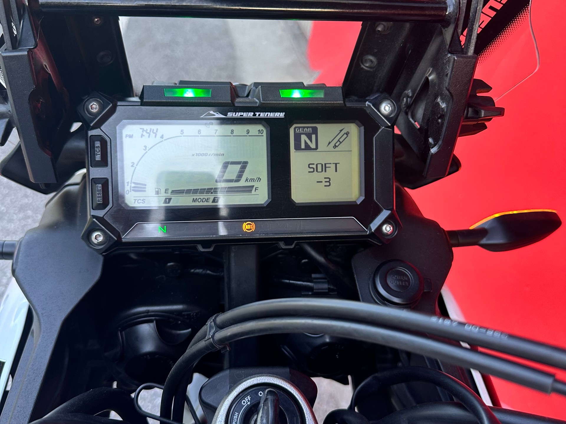 YAMAHA XT 1200 ZE Super Ténéré-image-4