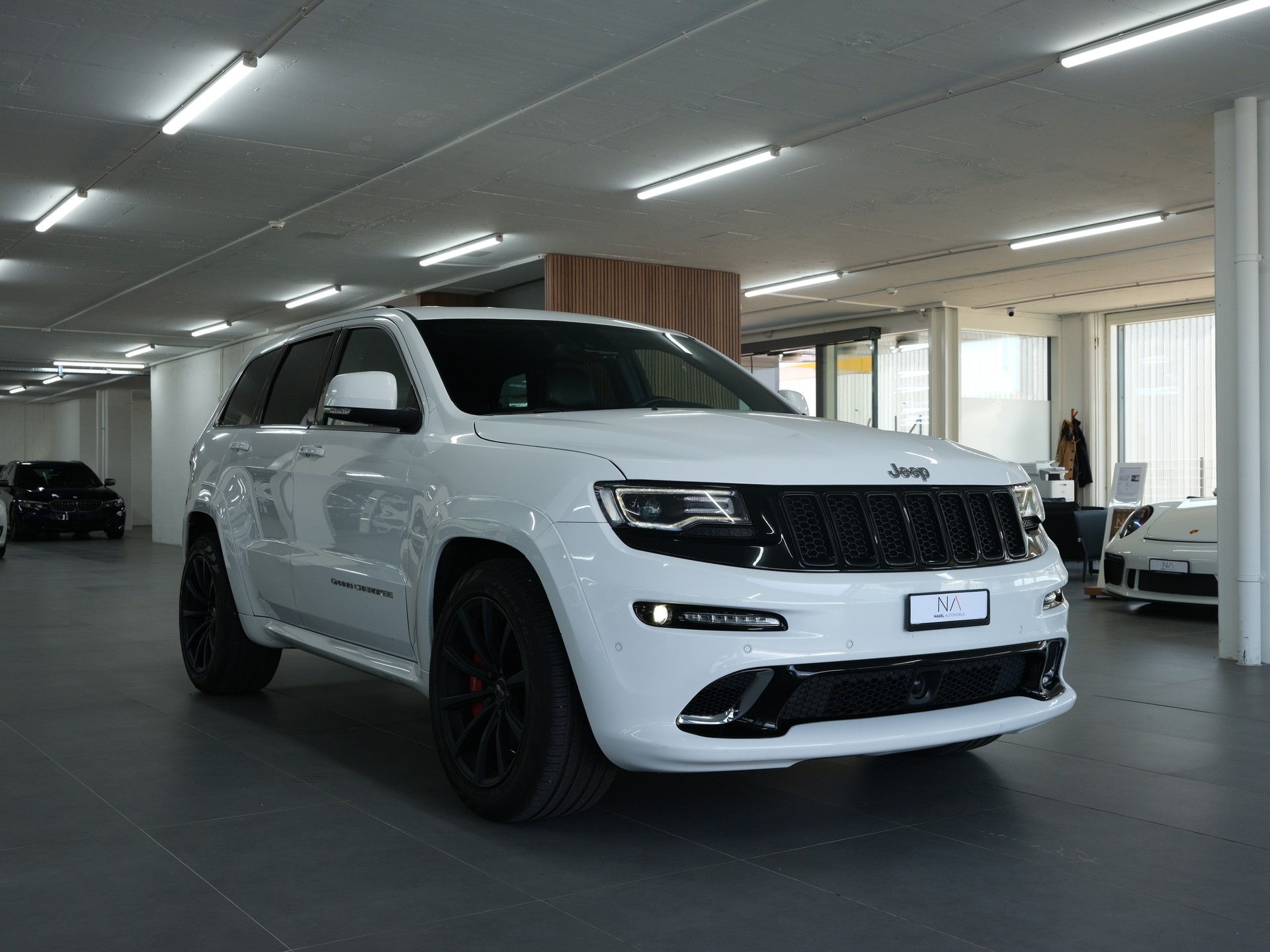 JEEP Grand Cherokee 6.4 V8 HEMI SRT8 Automatic *Harman & Kardon* *Panorama* *Rückfahrkamera*-showroom-element-1
