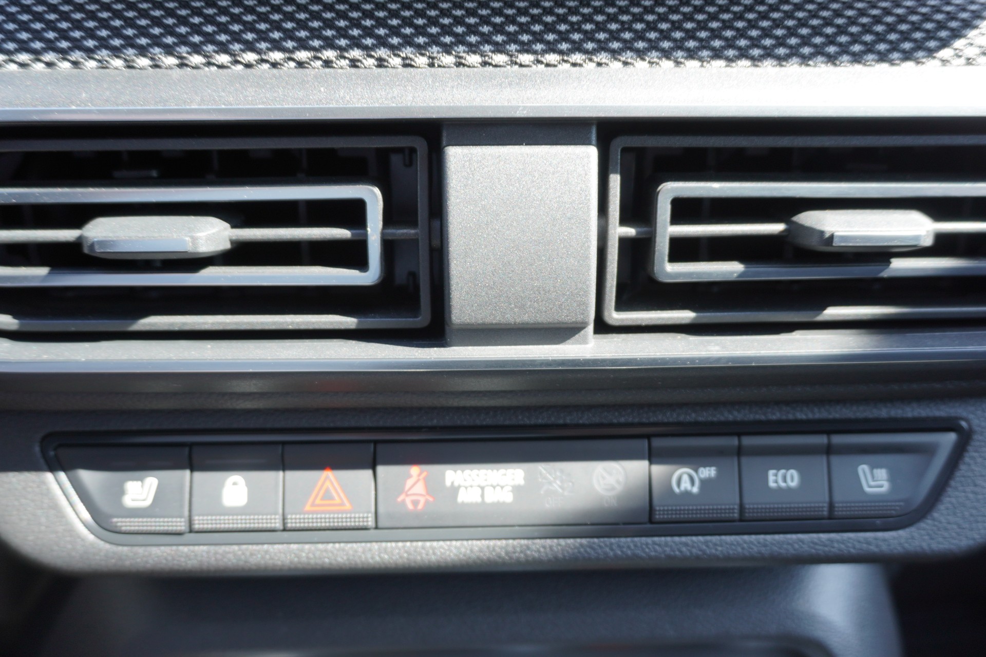 DACIA Jogger TCe 110 Extreme 7-PLÄTZER!!!-image-23