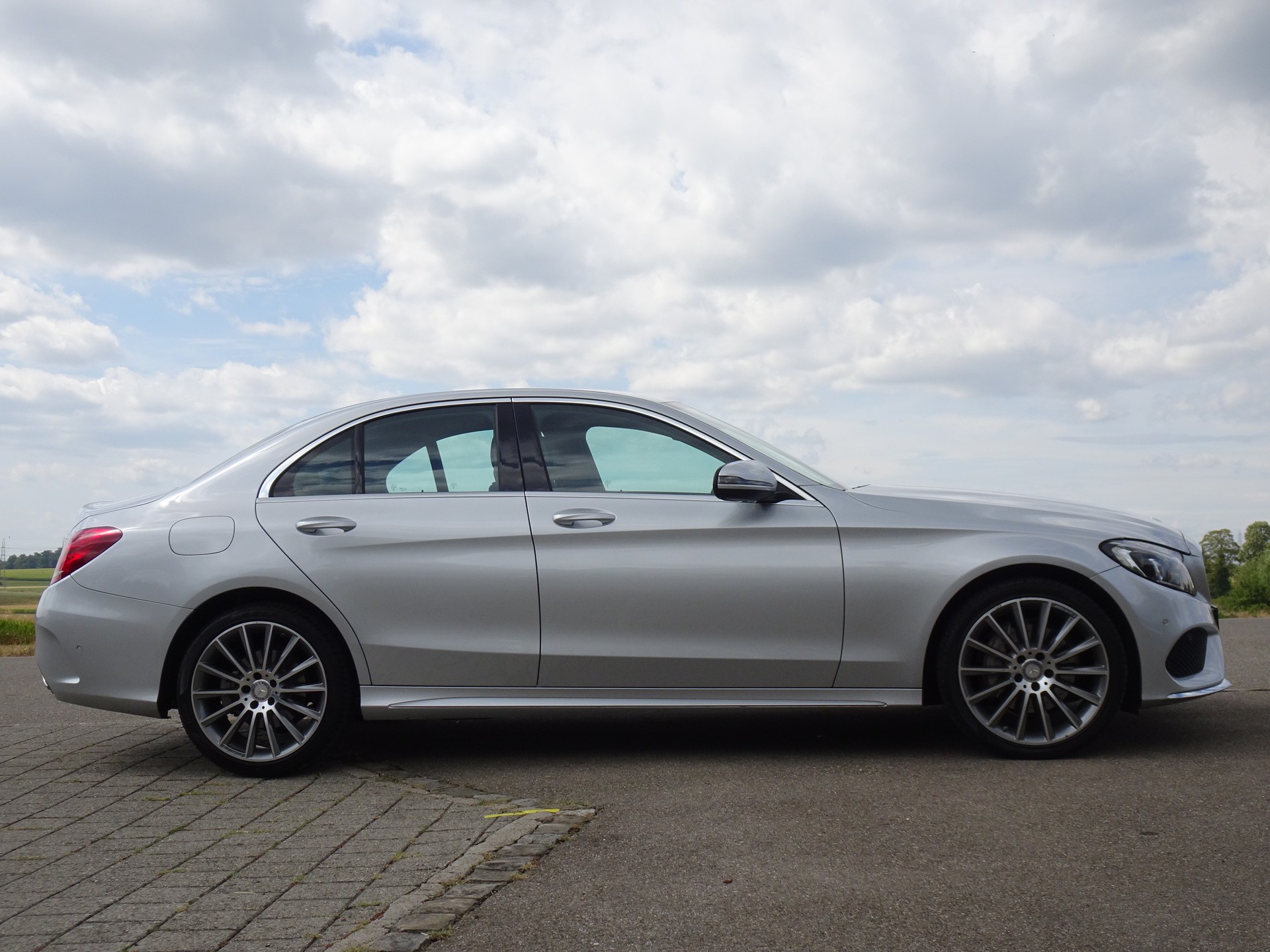 MERCEDES-BENZ C 200 AMG Line 4Matic 7G-Tronic-image-4