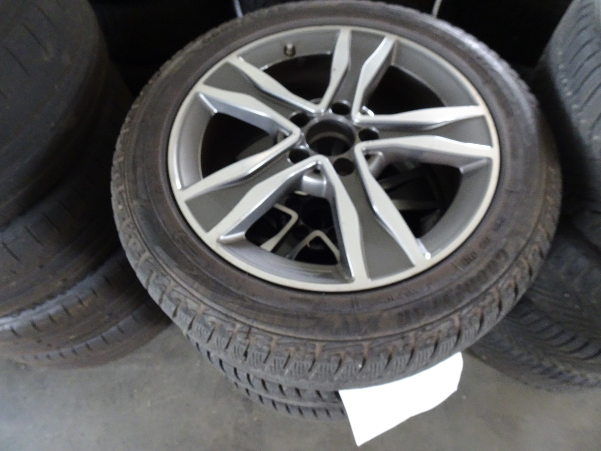 MERCEDES-BENZ C 200 AMG Line 4Matic 7G-Tronic-image-14