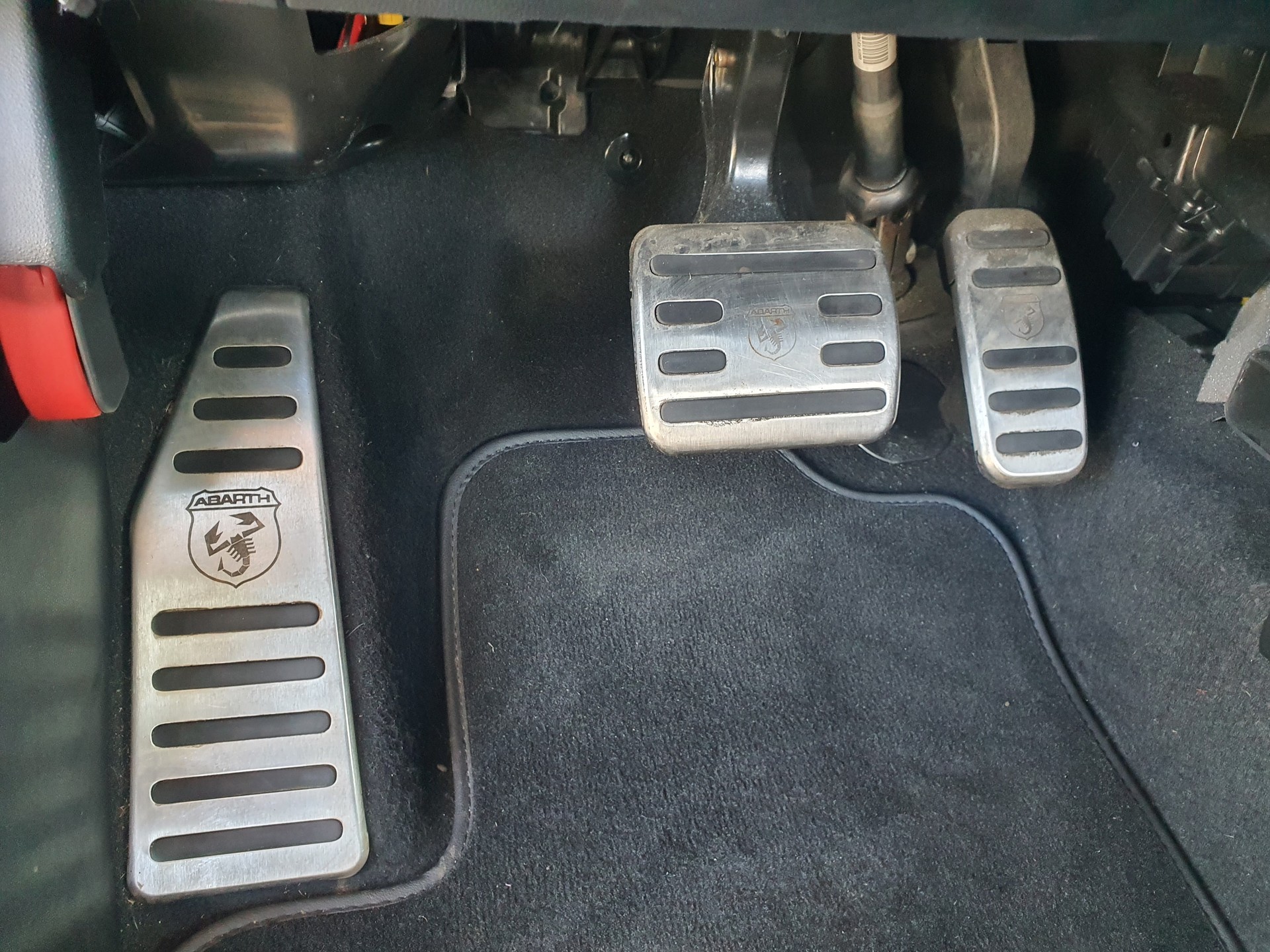 FIAT 595 1.4 16V Turbo Abarth Turismo Dualogic-image-13