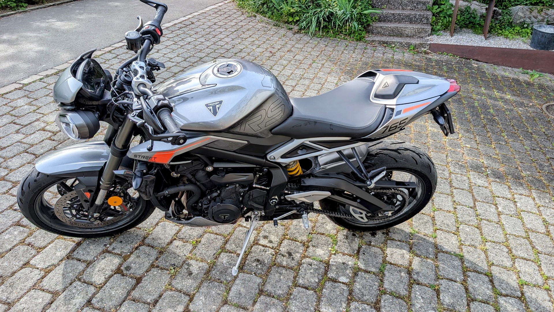 TRIUMPH RS 765-image-2